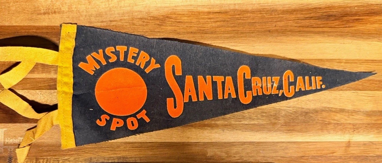 VINTAGE Santa Cruz Mystery Spot CA Mini Travel Pennant 12 Inch Sharp Tip