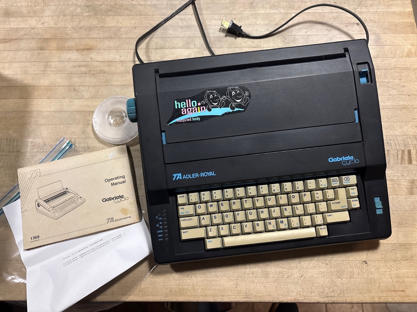 Vtg TA Triumph-Adler Gabriele Cyclo Electric Typewriter P-8500 (new printwheel)