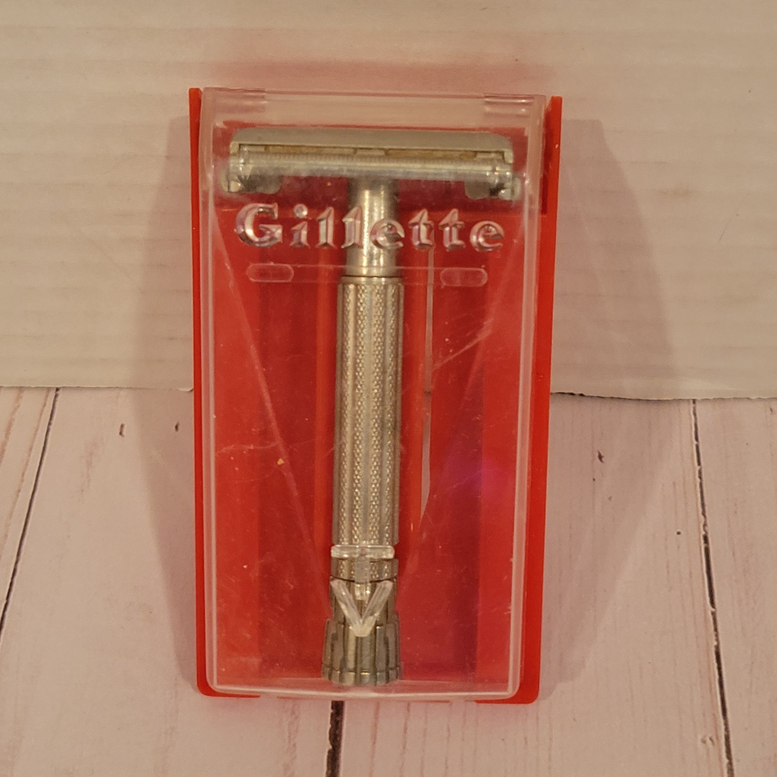 Gillette Vintage Adjustable Safety Razor Twist To Open W/ Red Plastic Case