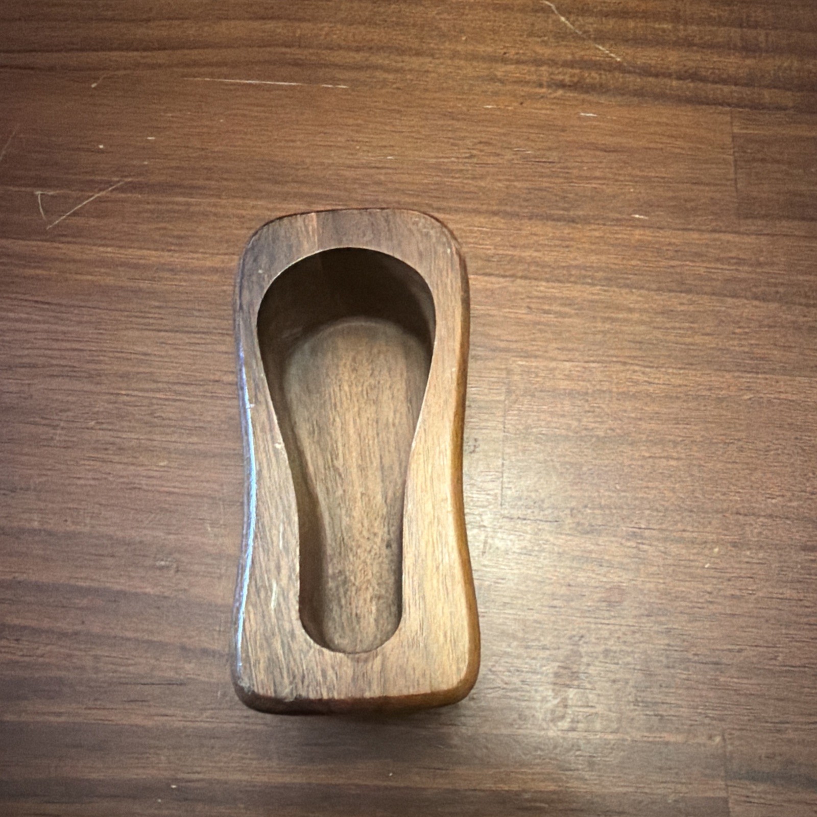 Decatur Industries  WALNUT WOOD CALABASH PIPE HOLDER / STAND 