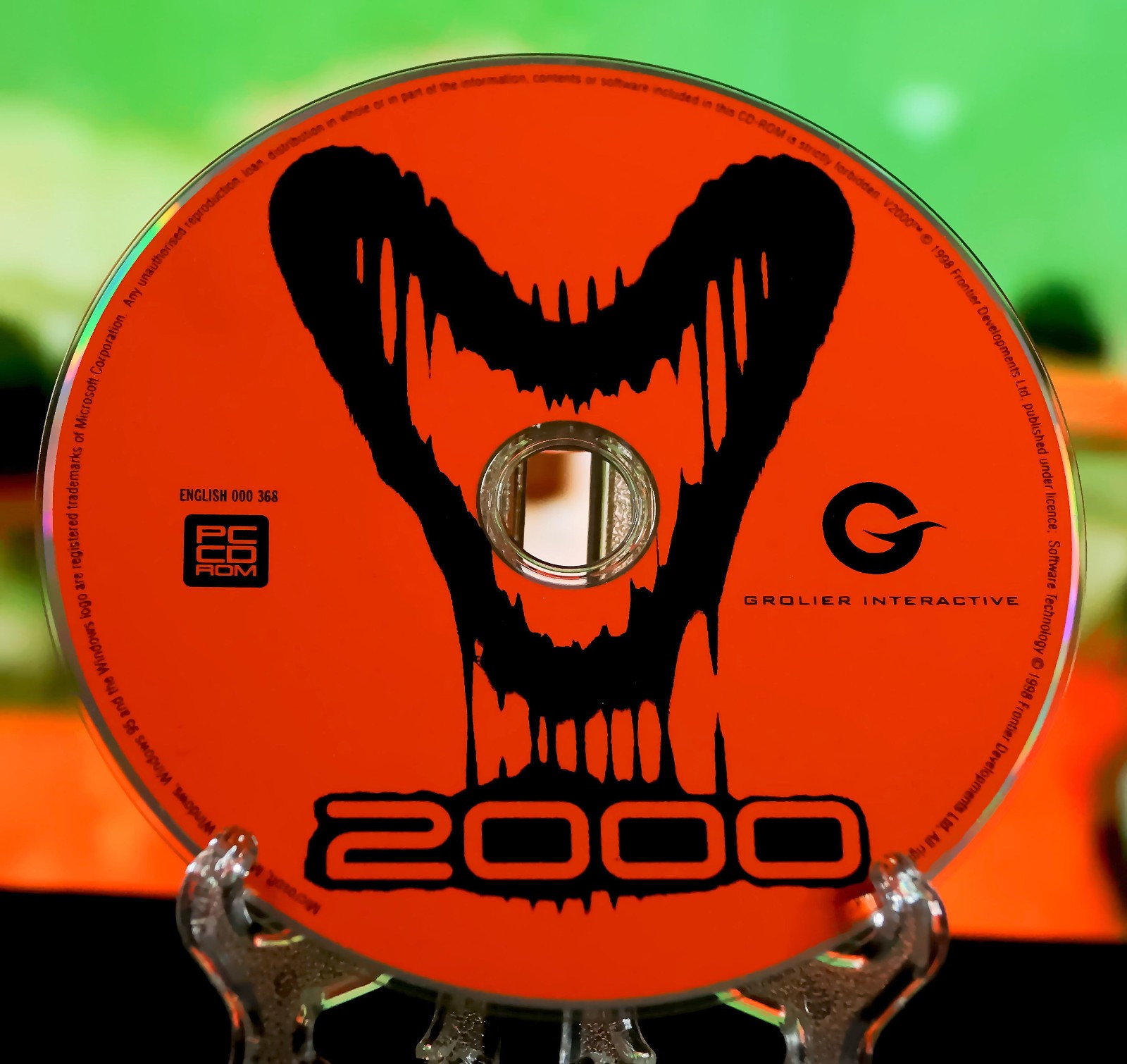 V2000 Retro PC Game Disc by Frontier [Tested] - 3D Sci-fi Arcade Shooter