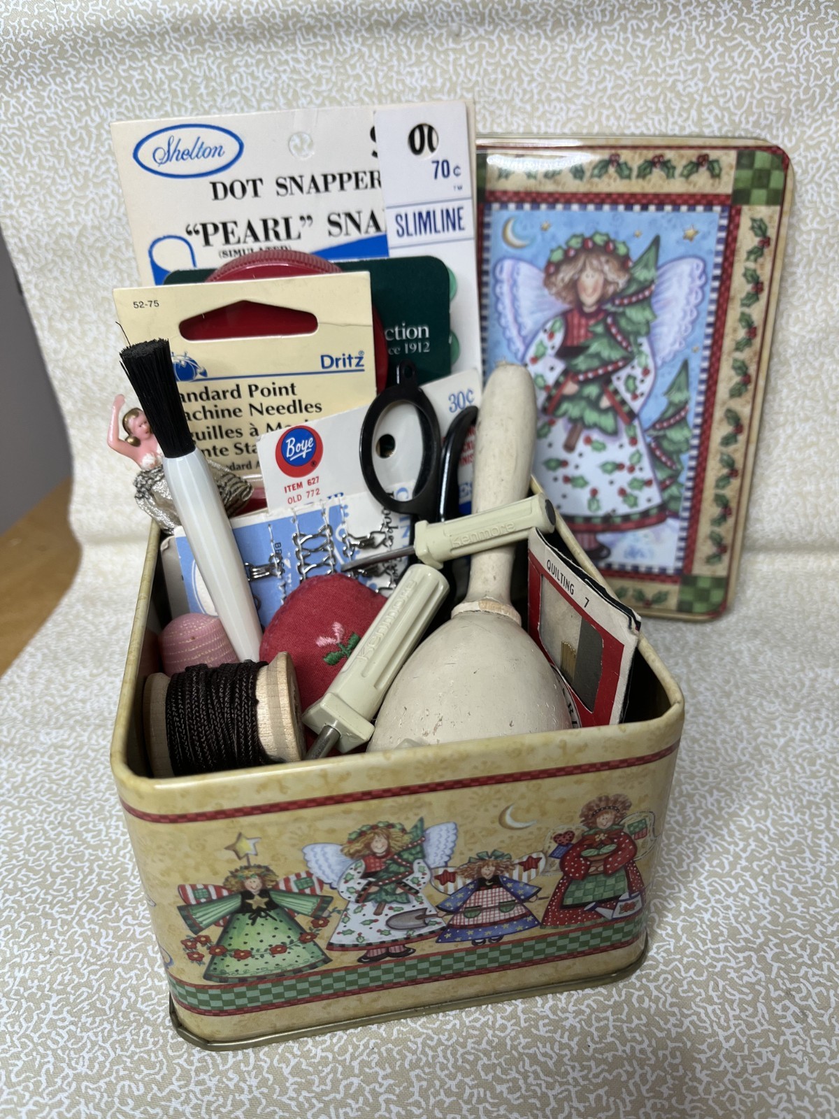 VTG lot~sewing items~TIN~Pin Cushion Thimble Scissors Tools snaps darning egg