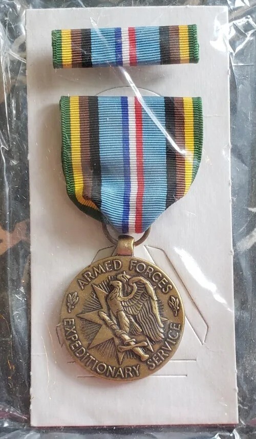Vintage 1995 Armed Forces Expeditionary Medal & Ribbon Set USGI Issue New in Box