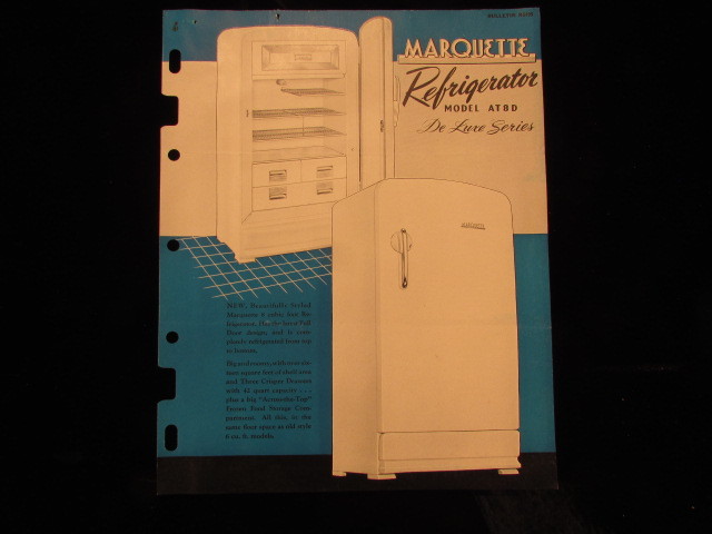 Vintage 1940\'s advertising Marquette Refrigerator AT 8 D De Luxe series brochure