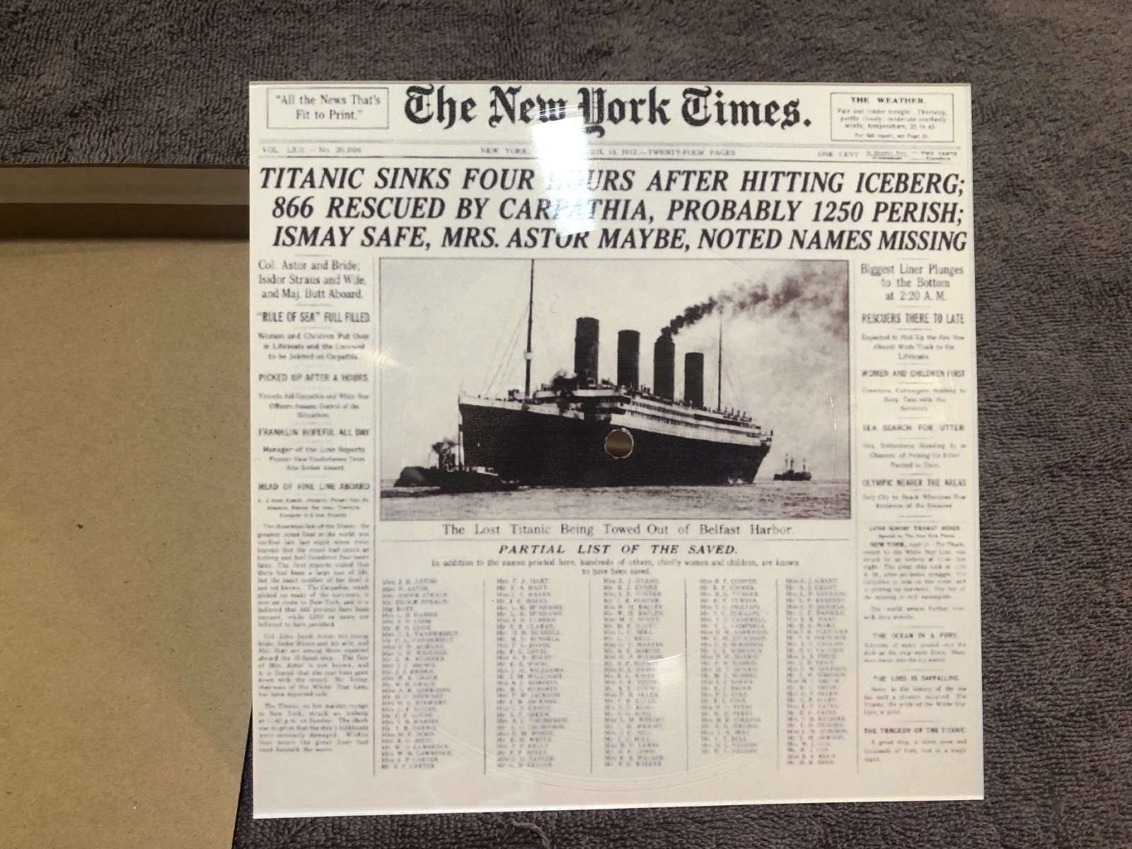 TITANIC / PICTURE DISC / FRONT PAGE NEW YORK TIMES