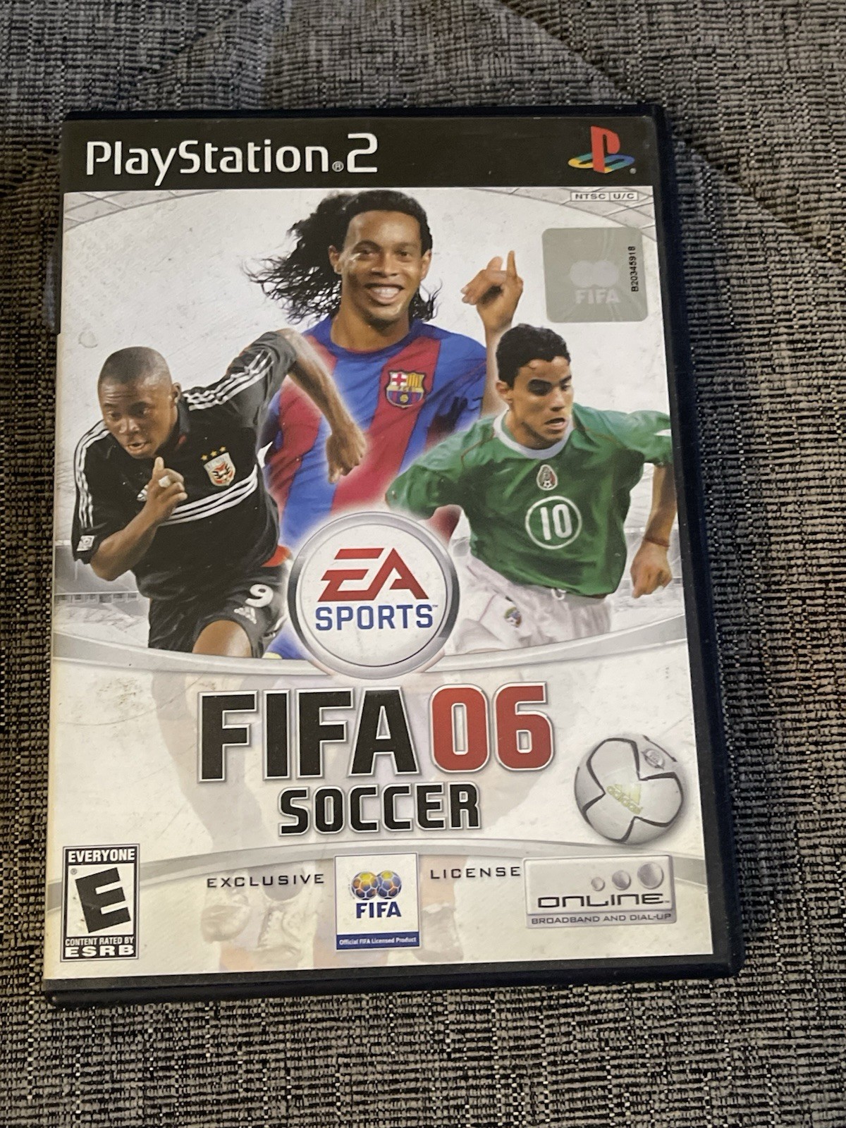 FIFA Soccer 06 (Sony PlayStation 2, 2005) PS2 EA Sports w scratches pin