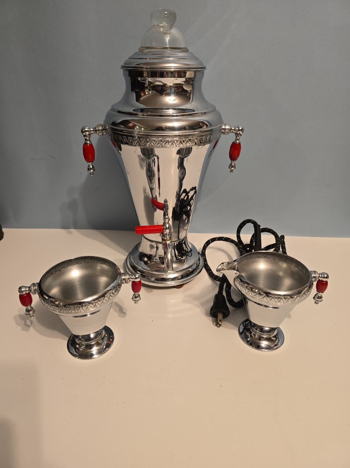 VTG. 1950\'s La Belle Silver Co. Electric Coffee Urn w/ Creamer & Sugar Bakelite