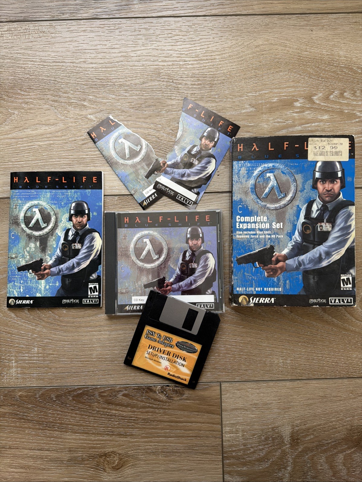 Half-Life: Blue Shift Big Box Video Game RARE Valve Sierra *BOX WEAR*
