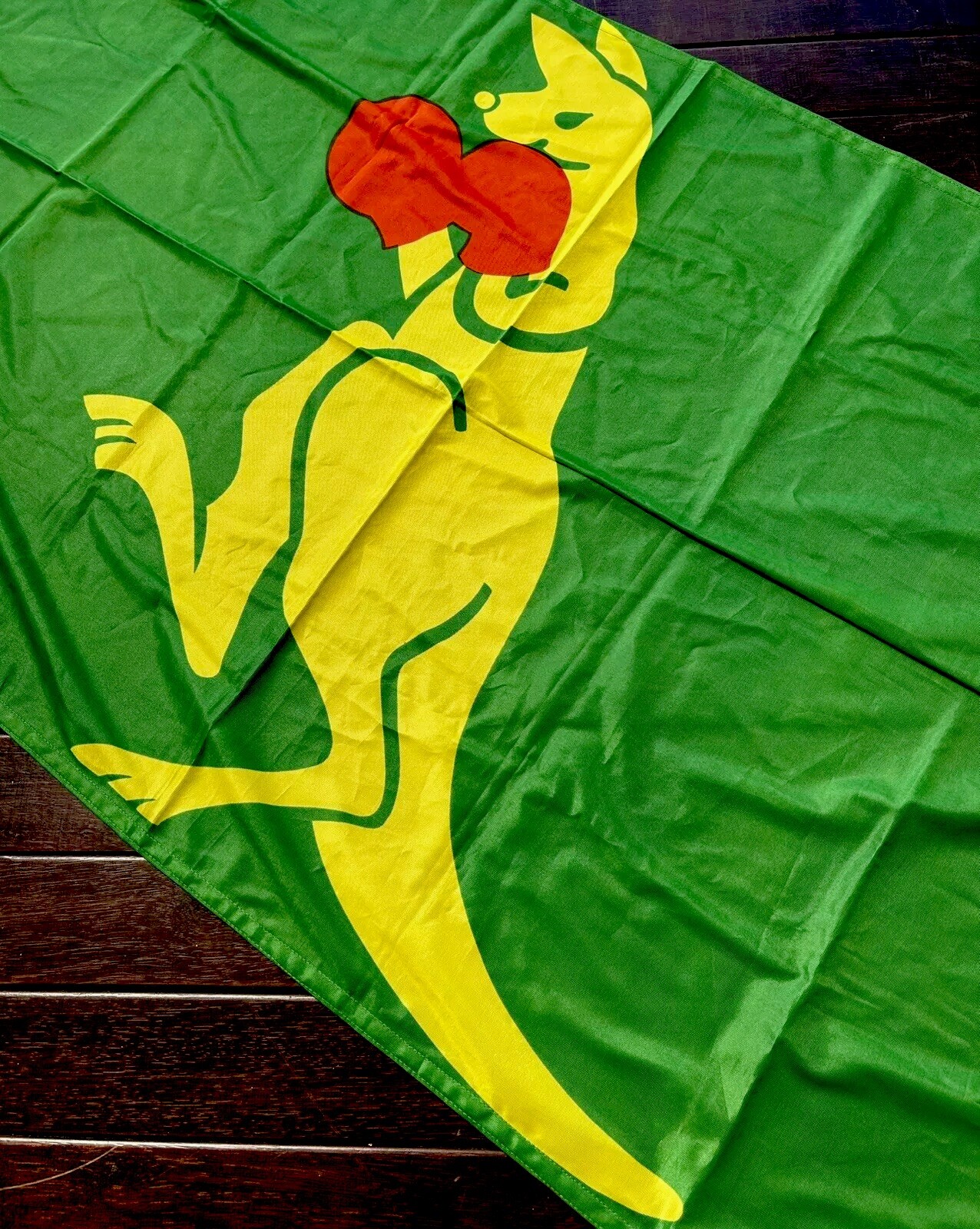 ORIGINAL  - 1987 Americas Cup Boxing Kangaroo Flag Made in Australia 