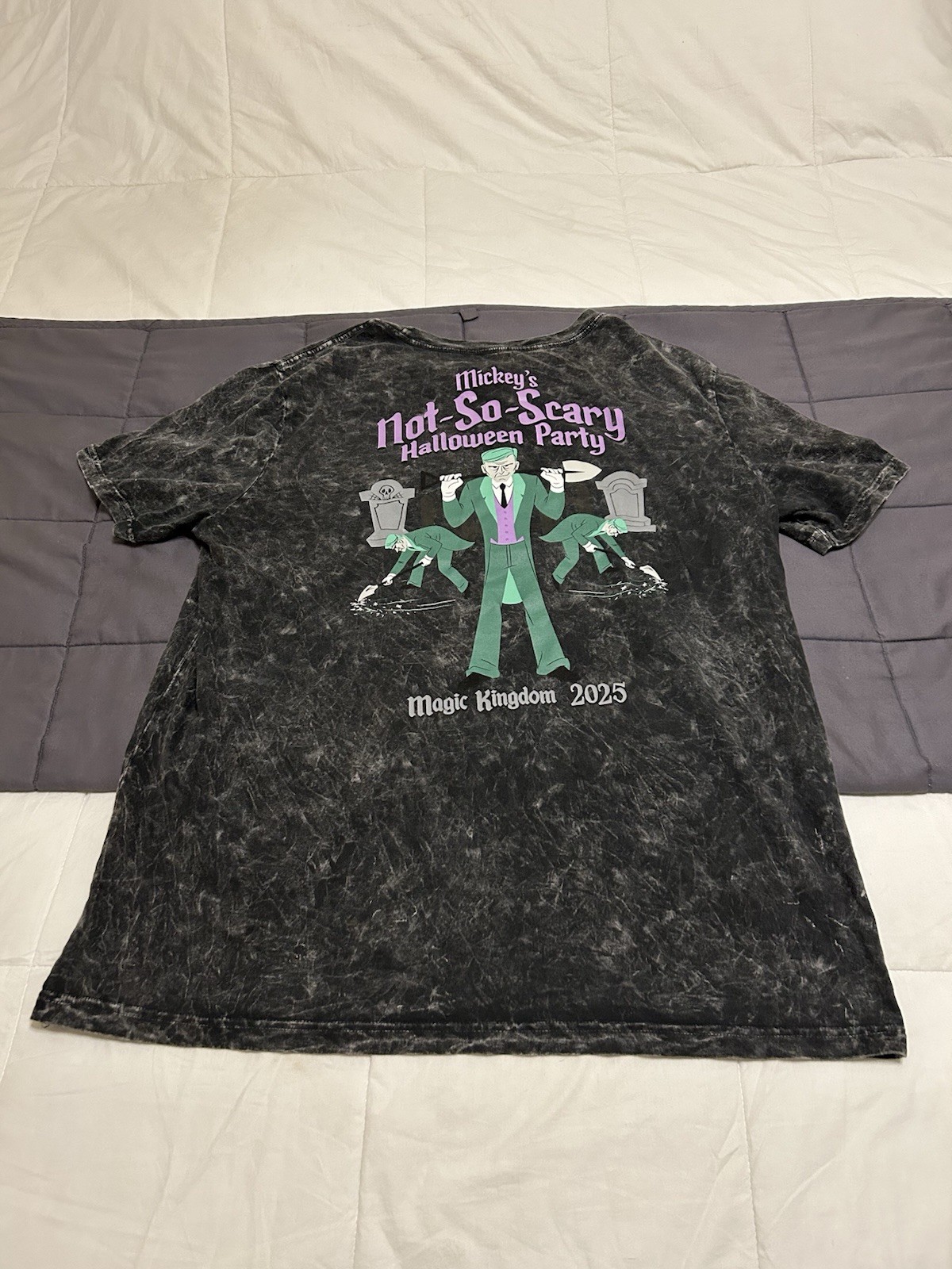 Disney World Grave Digger Mickey’s Not So Scary Halloween party 2025 T Shirt L