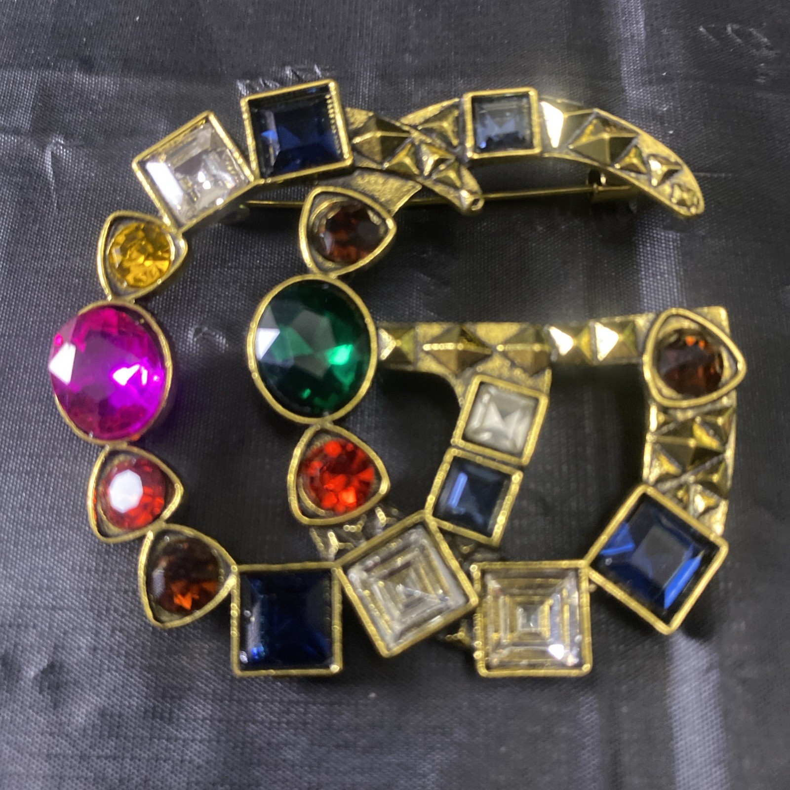 Elegant Luxury Gucci Brooch Pin
