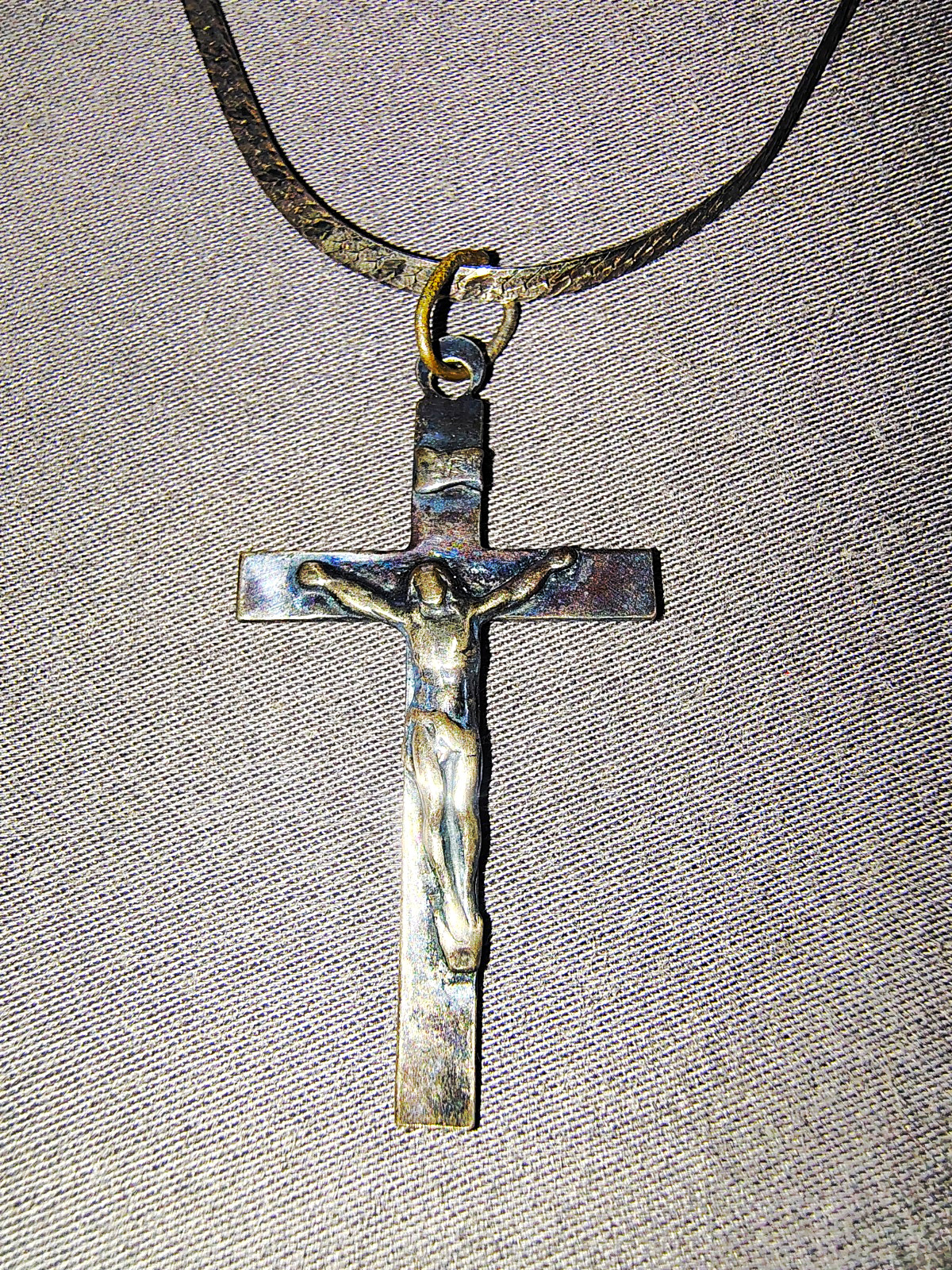 Vintage 925 Sterling Silver Italian Herringbone Chain Crucifix Necklace-Italy