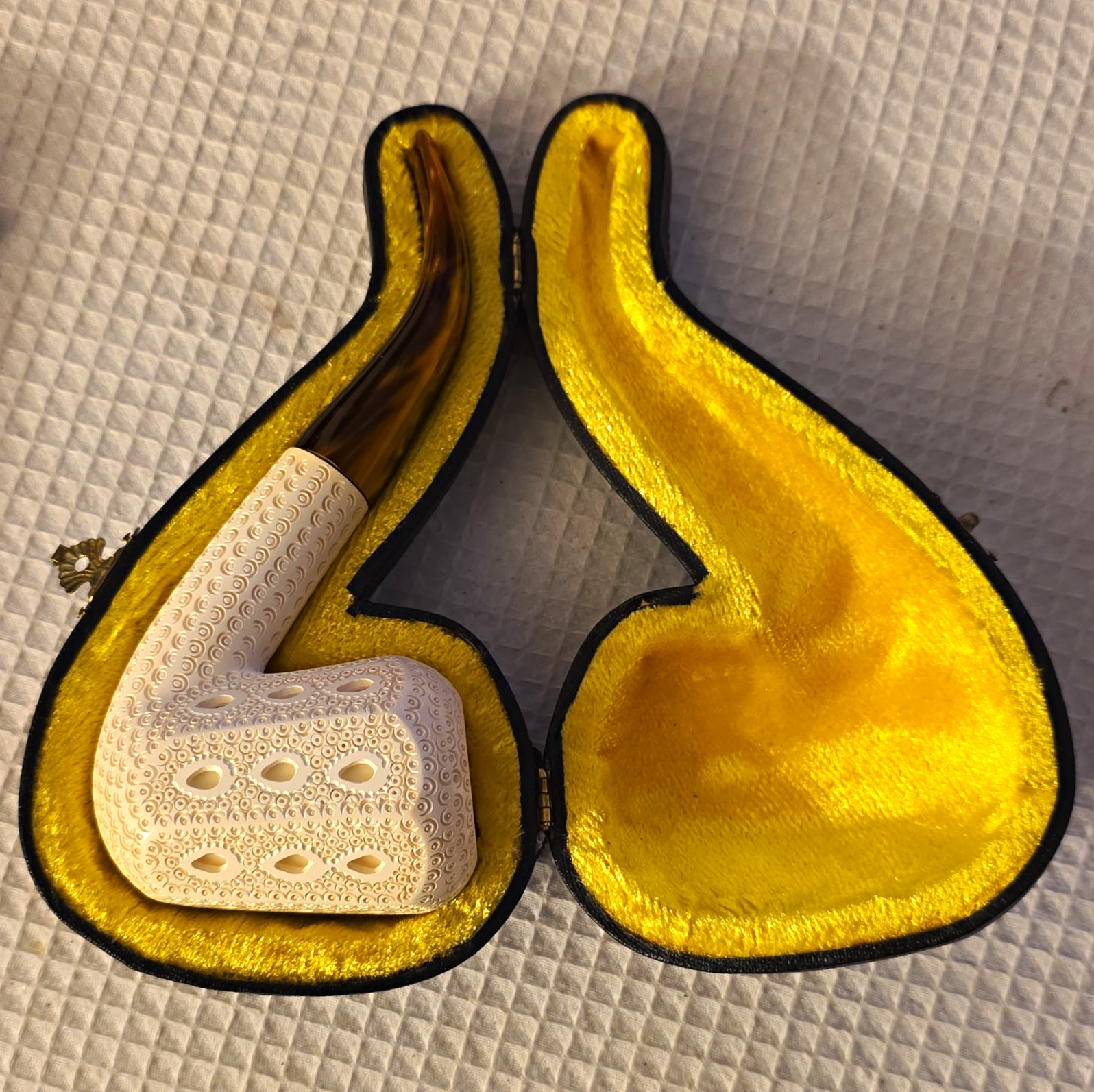 Vintage Carved Meerschaum Tobacco Pipe w/ Brown Stem, Yellow-Lined Fitted Case