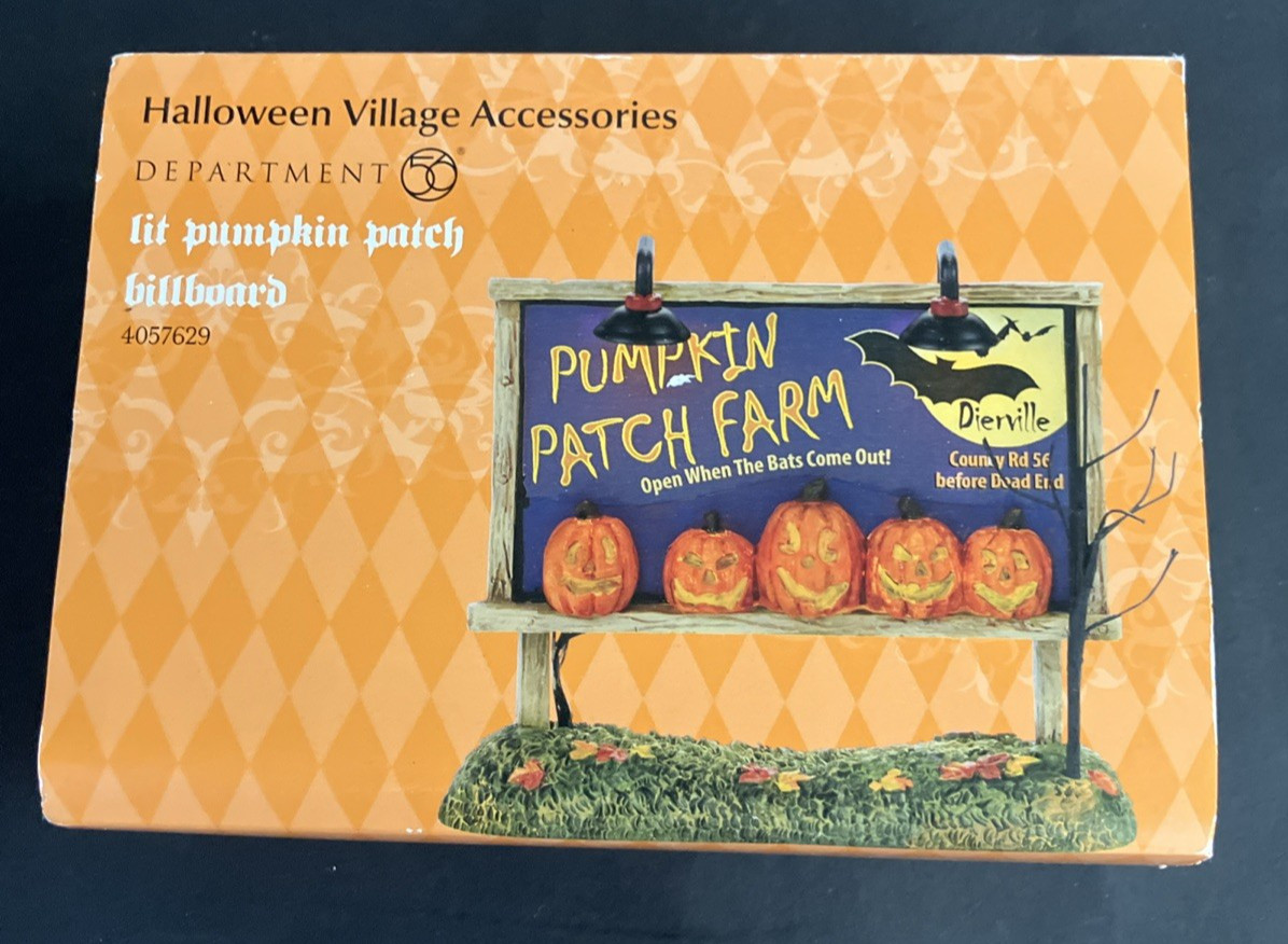 DEPT 56 Lit Pumpkin Patch Farm Billboard 4057629 Open When The Bats Come Out New