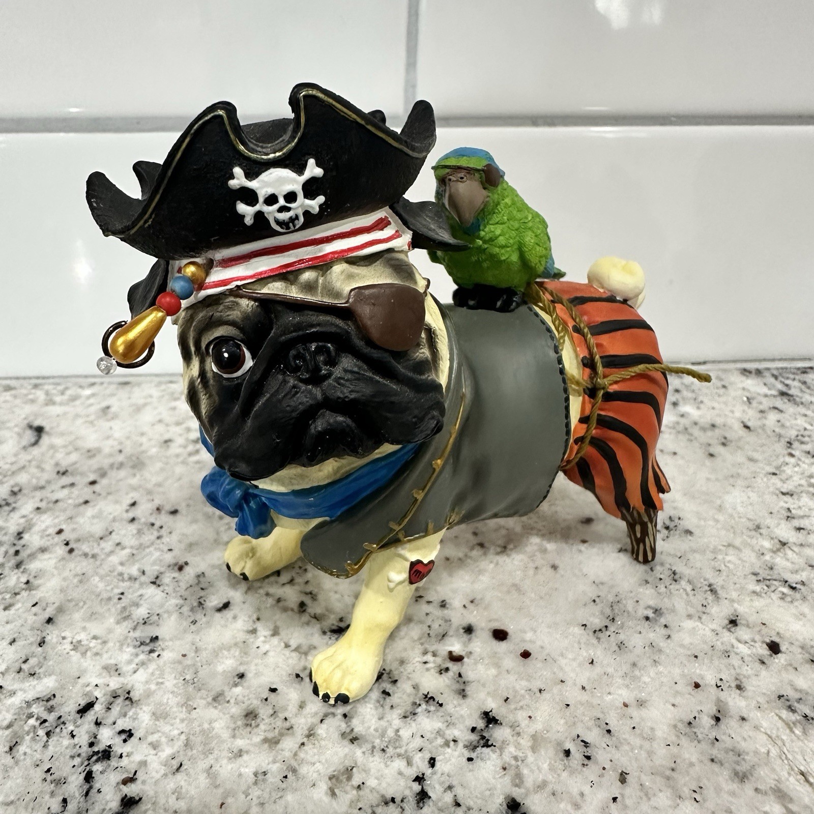 #16110 Westland PUG-NACIOUS, PUGGY THE PIRATE PUG FIGURINE EUC