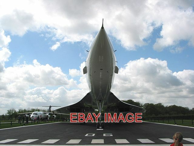 PHOTO  BA CONCORDE - MANCHESTER AVIATION VIEWING PARK BREATHTAKING. WE WATCHED H