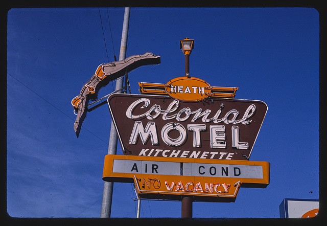 Photo:Colonial Motel sign, St. George Boulevard, Saint George, Utah