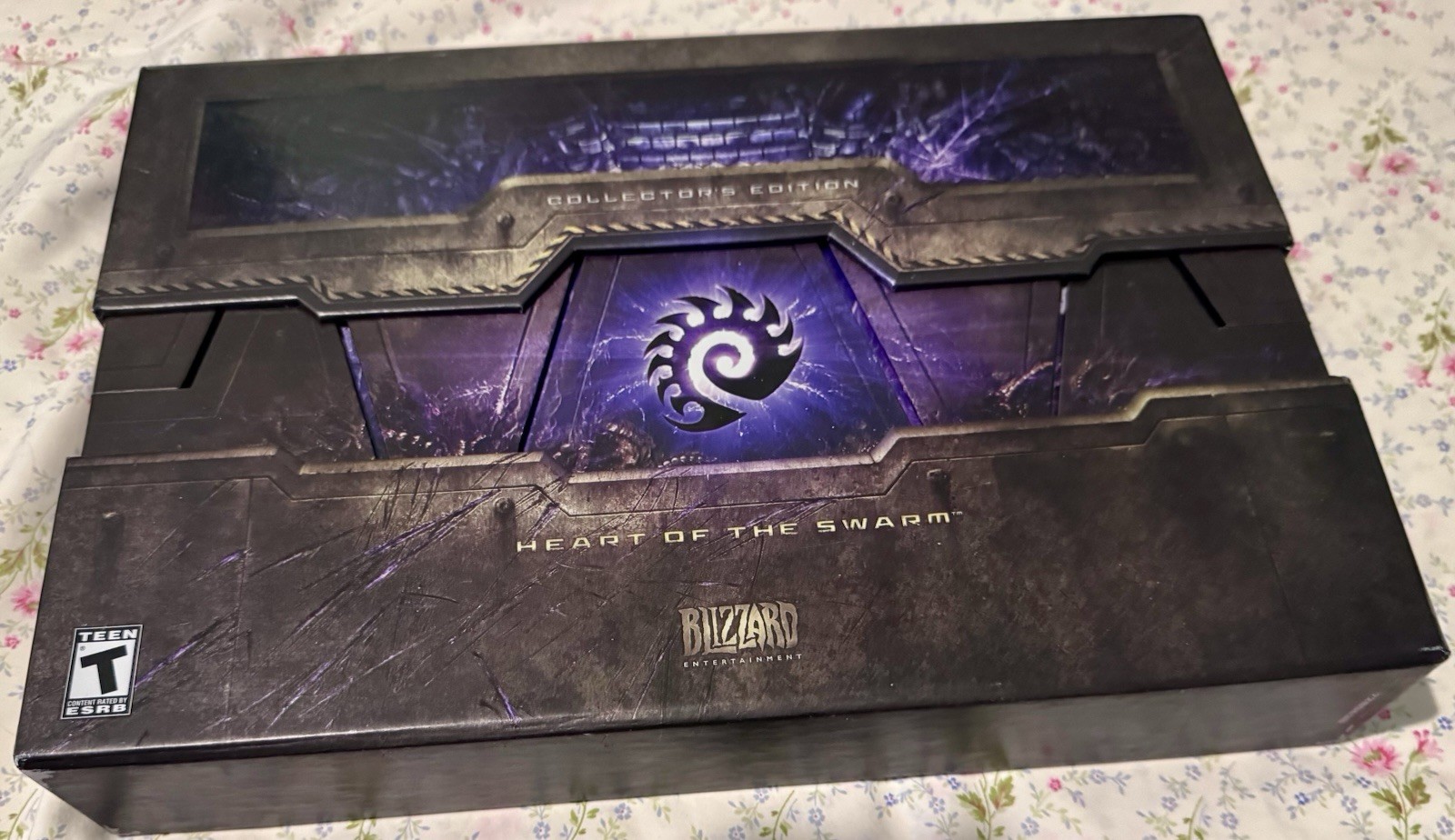 Starcraft II 2 Heart of the Swarm Collector's Edition All DVDs & Artbook Sealed