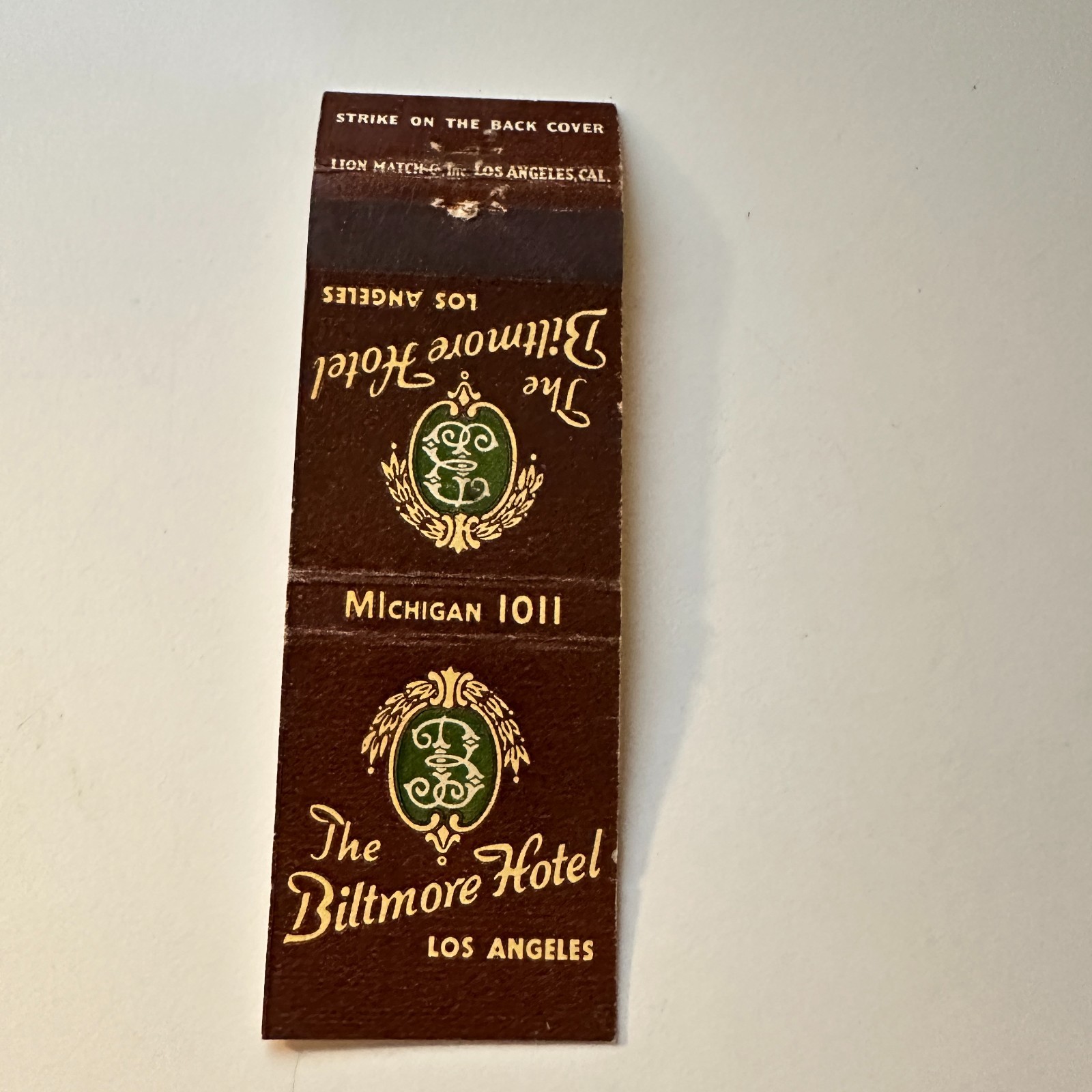 The Biltmore Hotel in Los Angeles CA Vintage Matchbook Cover 5MB125-1