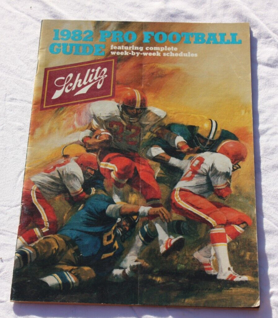 SCHLITZ 1982 Pro Football Guide - Excellent
