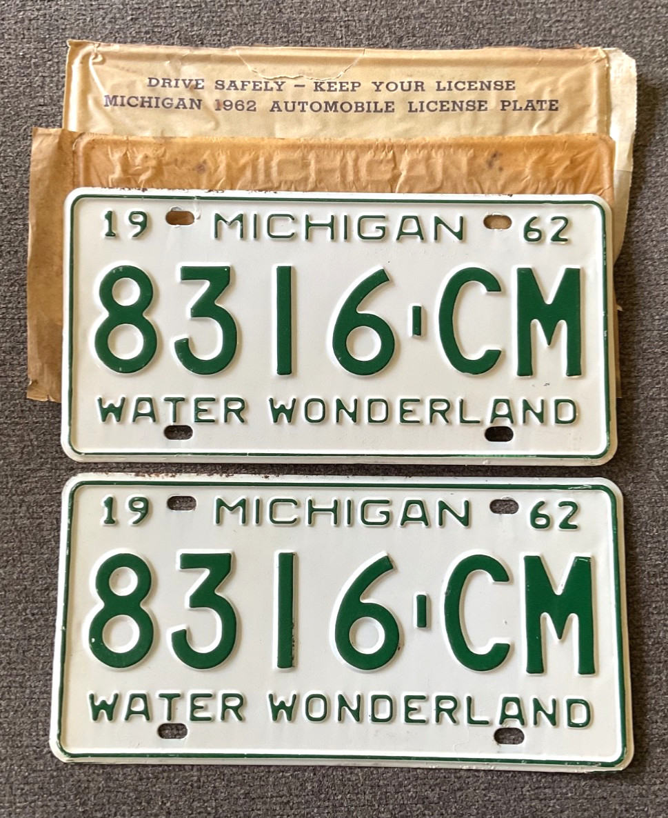 RARE 1962 MICHIGAN NOS ORIGINAL LICENSE PLATES PLATE PAIR SET CHEVY FORD DODGE 