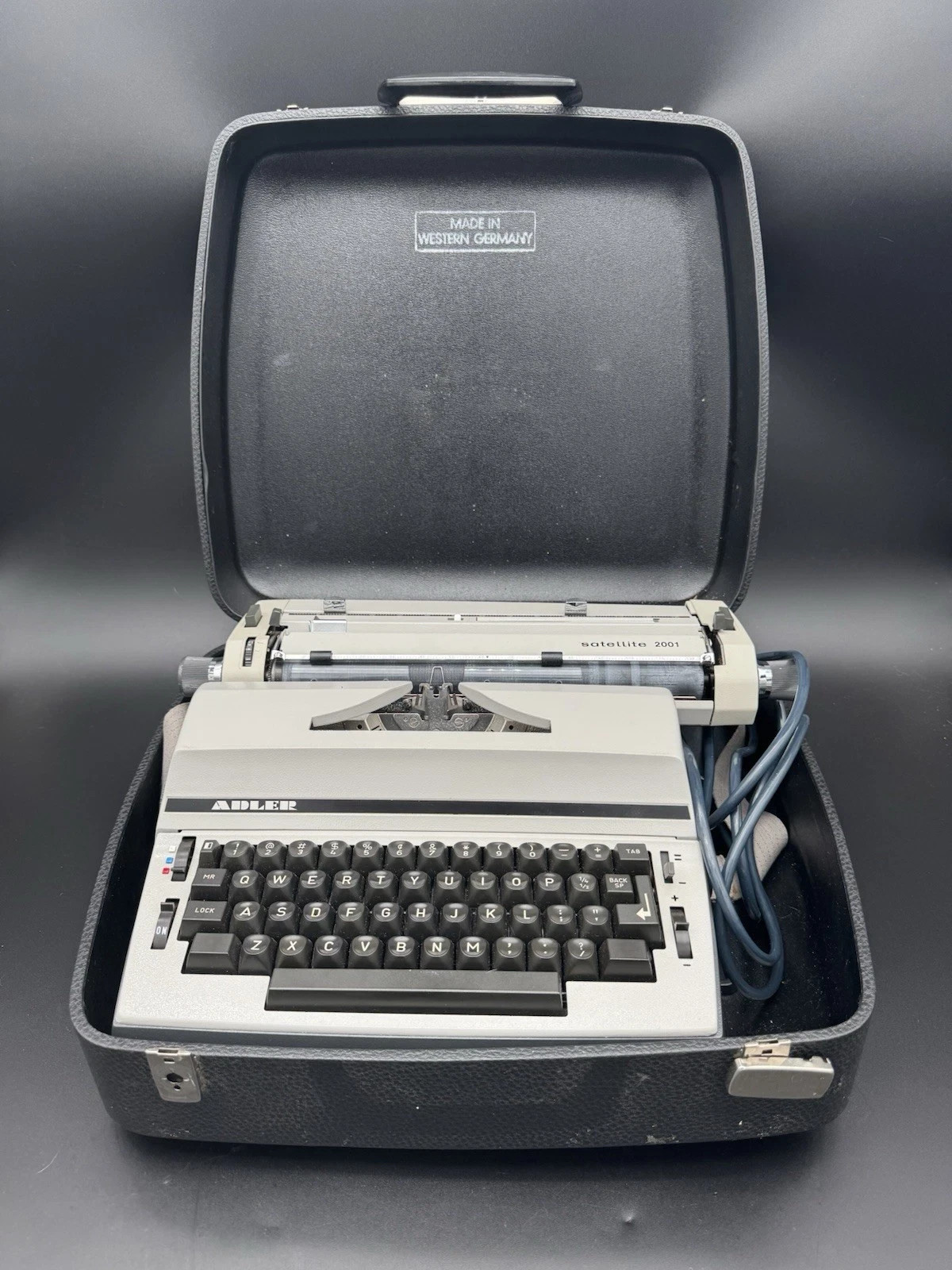 ADLER Satellite 2001 Electric Typewriter TESTED & WORKING