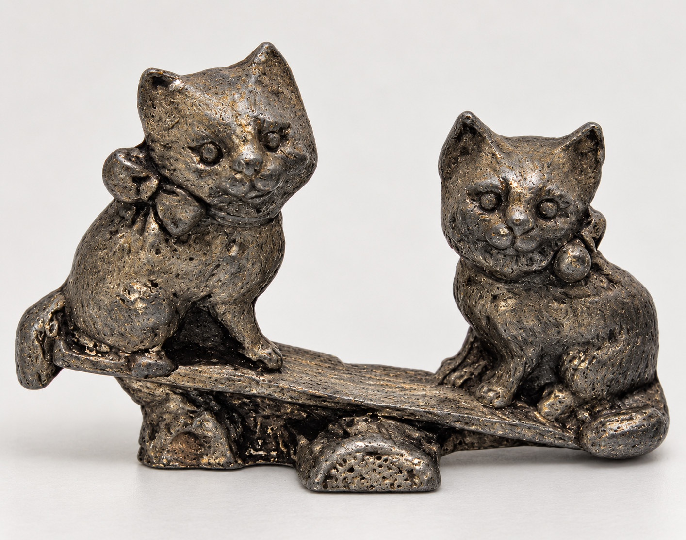 VINTAGE MINIATURE PEWTER CAT KITTENS LOT OF 2