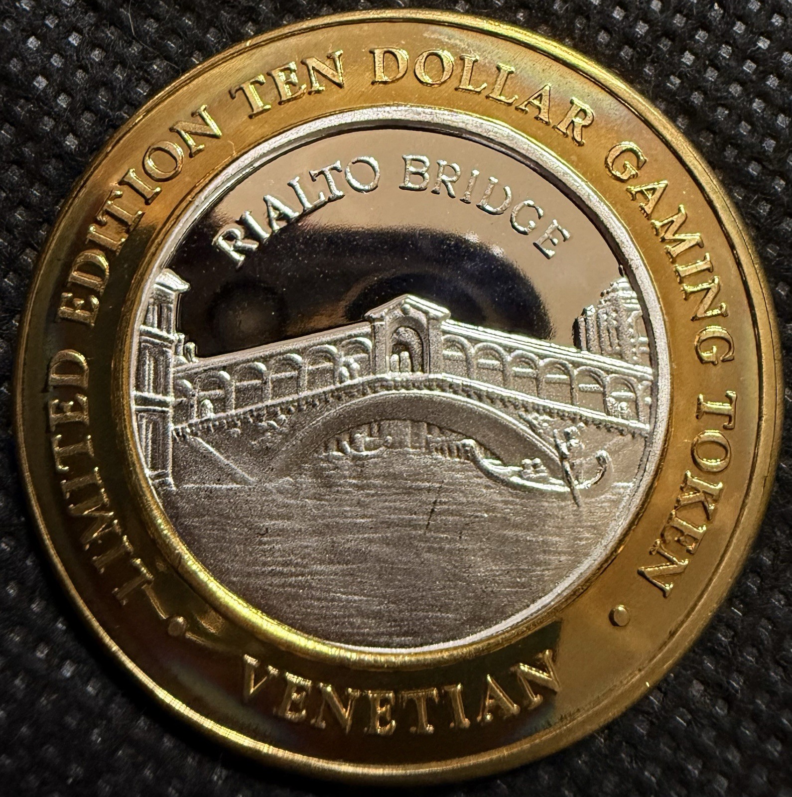 THE VENETIAN HOTEL & CASINO Limited Edition 999% .6 Oz Pure Silver Strike Center