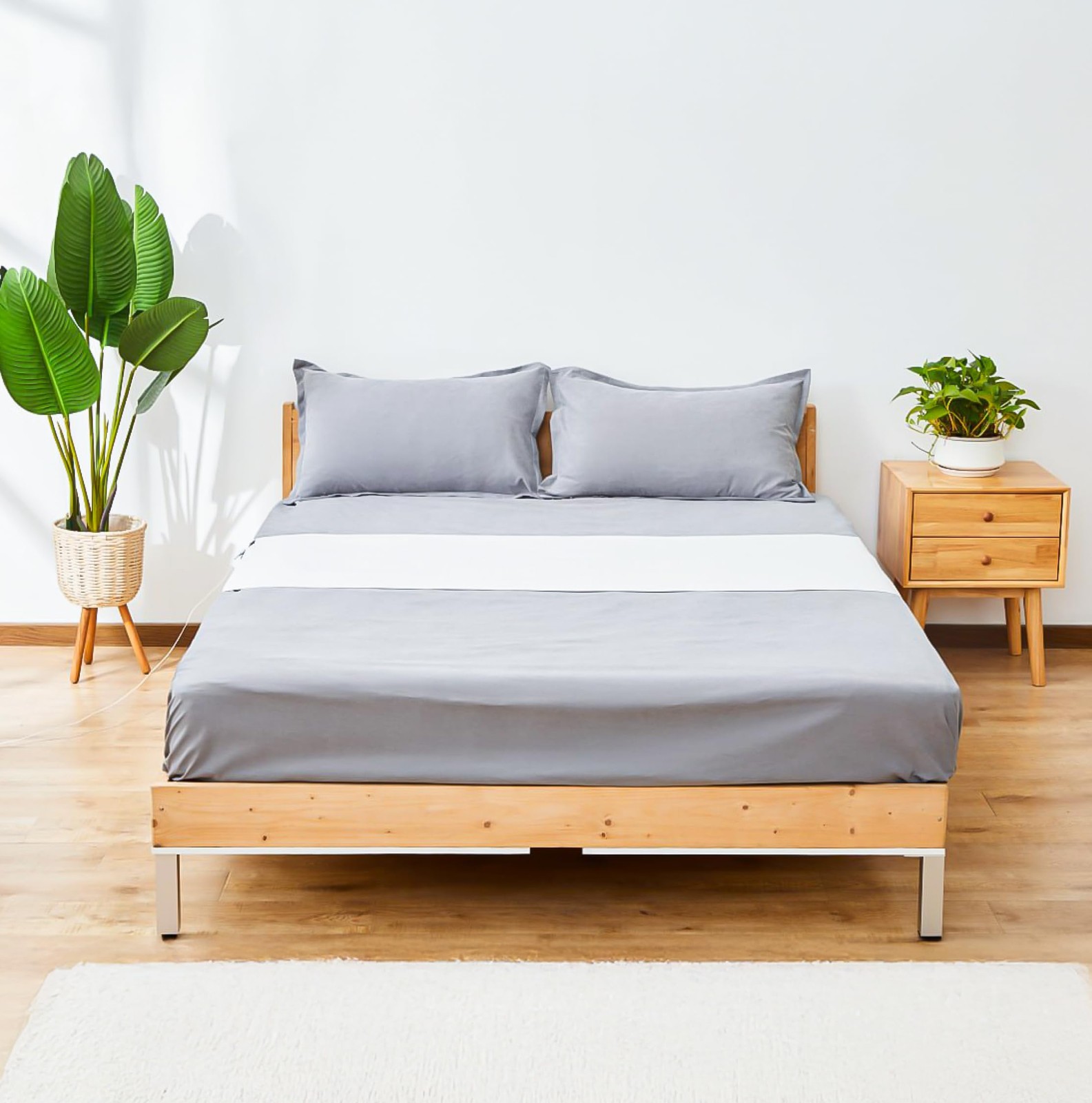 GroundingWell Grounding Sheet for All Bed Sizes, Organic Cotton + Silver Fiber