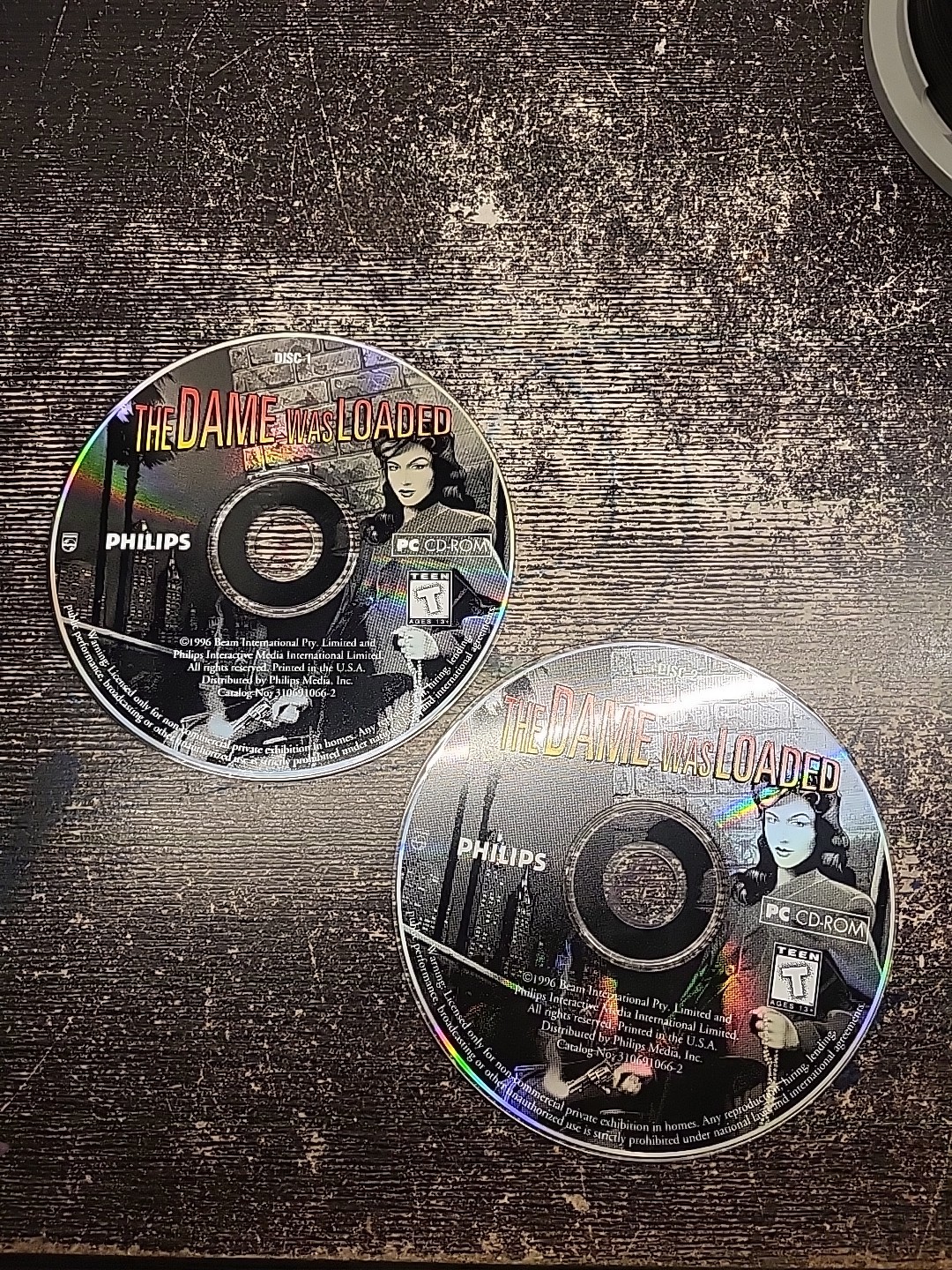 Pc CD Rom Video Game The Dame Was Loaded Windows 2 Disc Only 1996