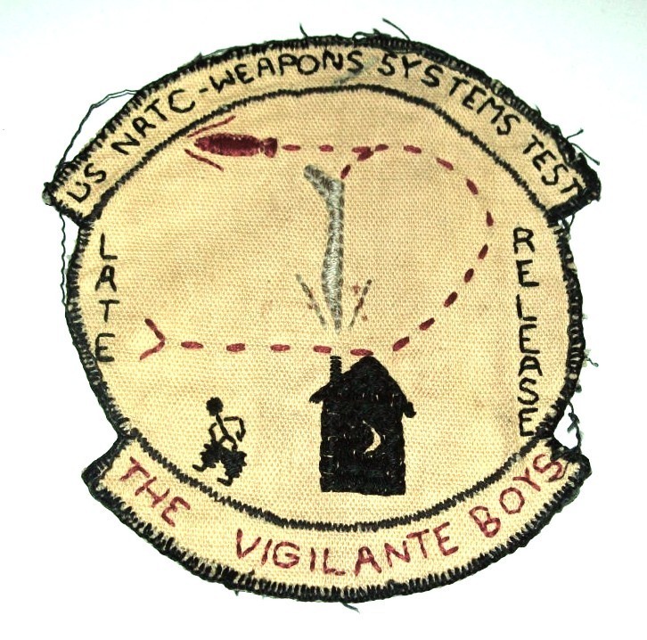 RARE ORIGINAL 1960's THEATER MADE NAVY WEAPONS SYSTEMS TEST VIGILANTE BOYS PATCH