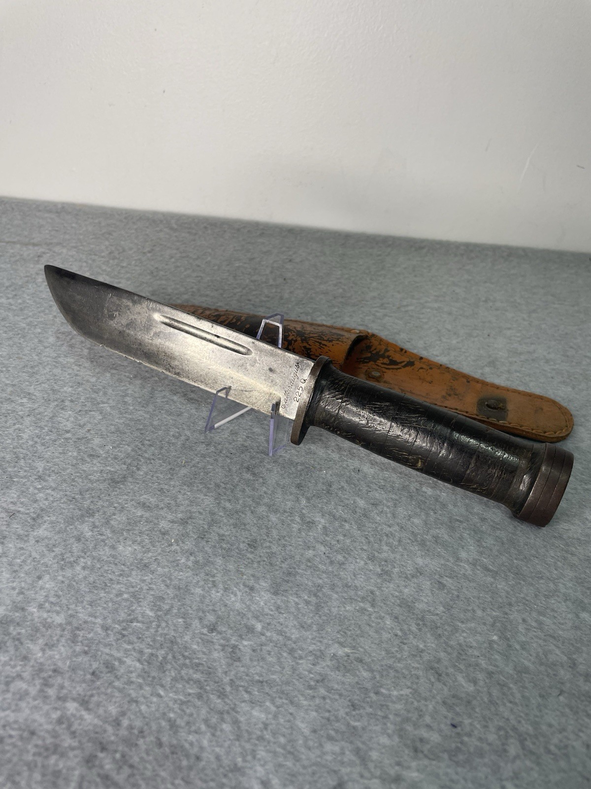 WWll US Cattaragus 225Q Quartermaster Fighting Knife with Sheath