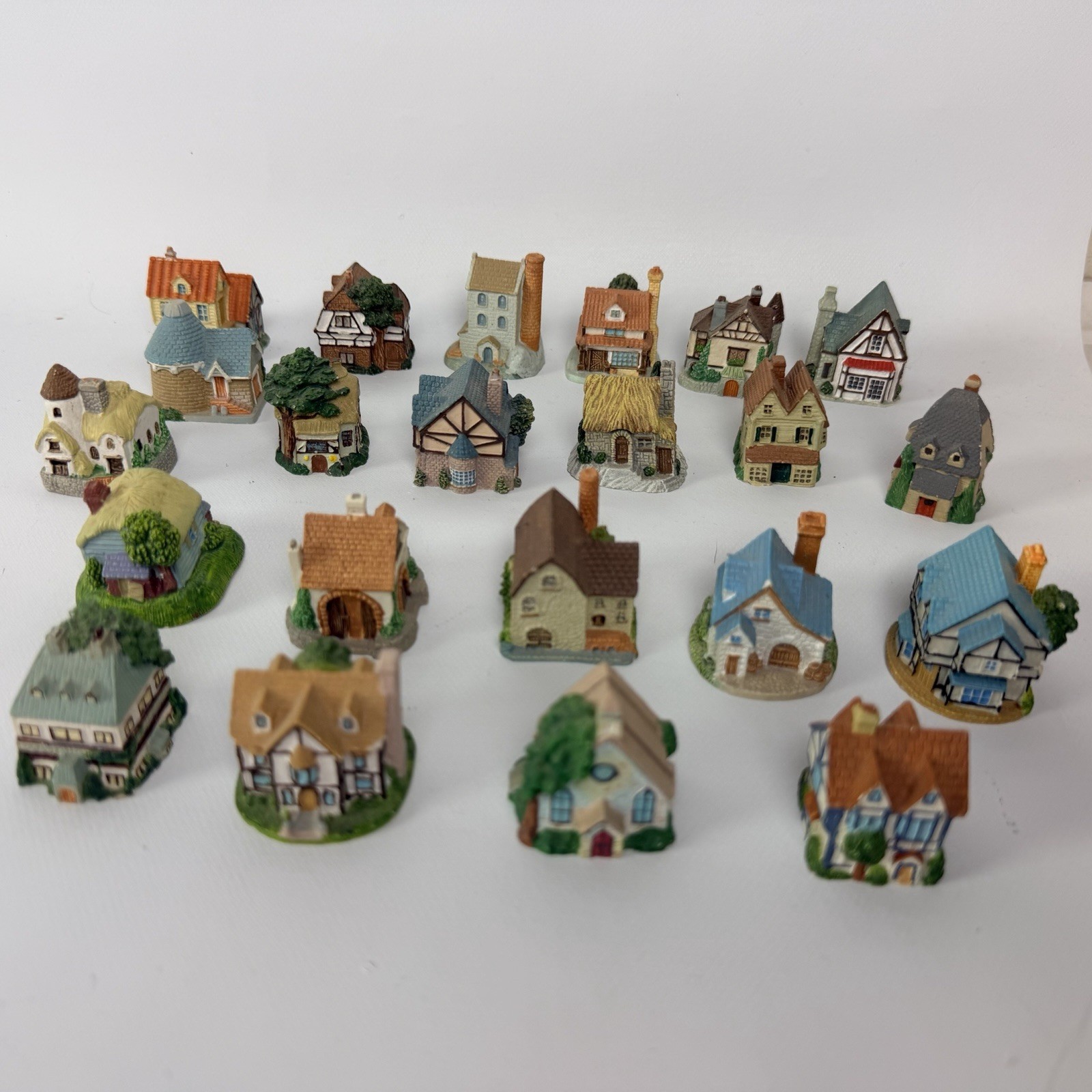 VTG Princeton Gallery for Lenox Thimble English Countryside Mini Cottages 22 Pcs