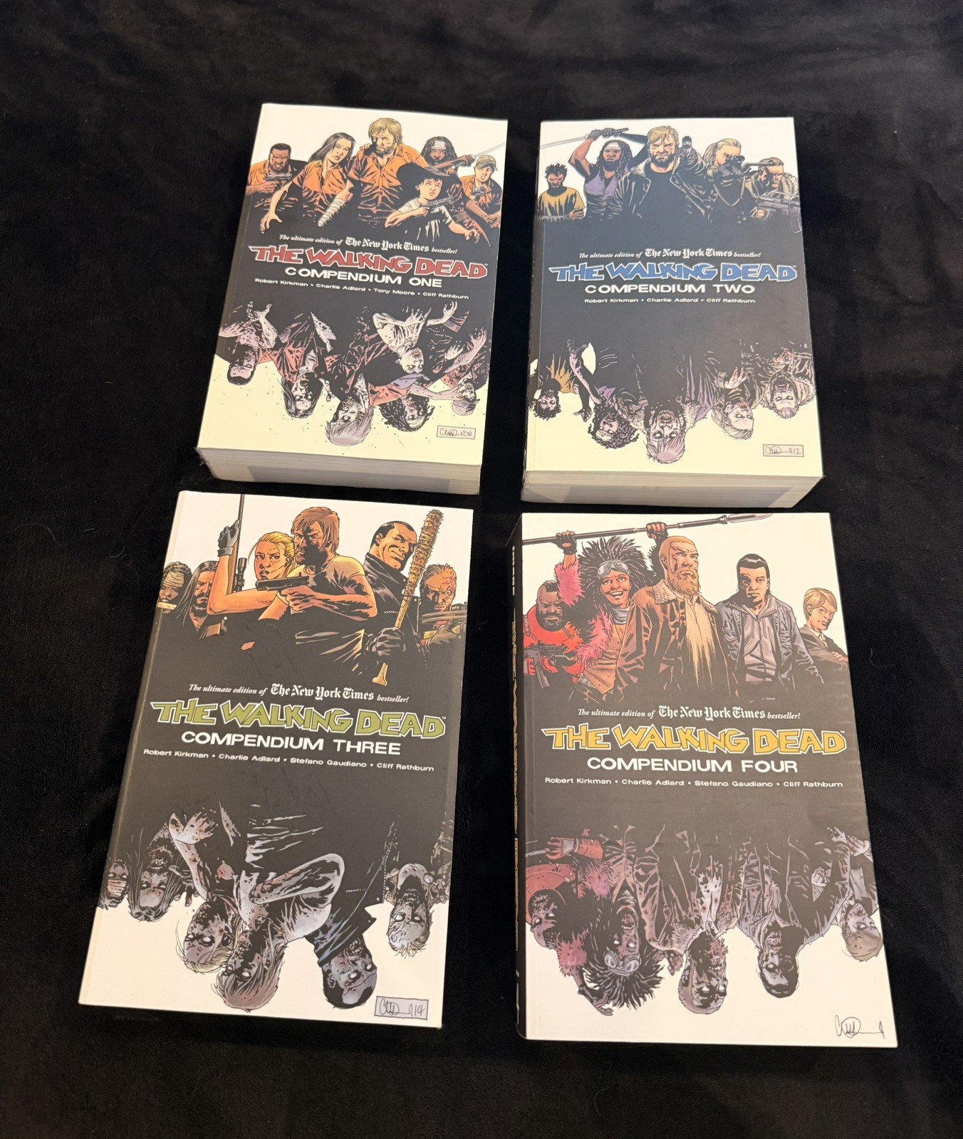 The Walking Dead Compendium Complete Series 1-4 Set Graphic Novels