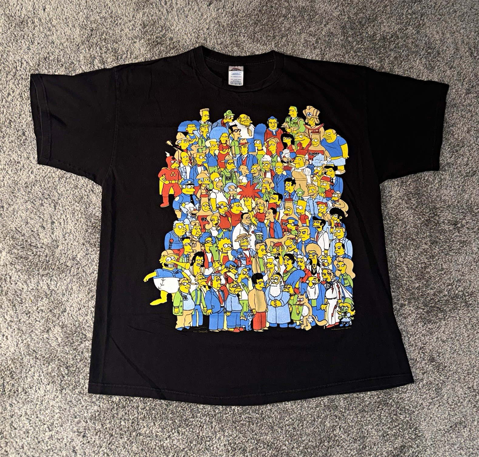 Delta Pro Weight The Simpsons Character Collage  T-Shirt 2007 vintage