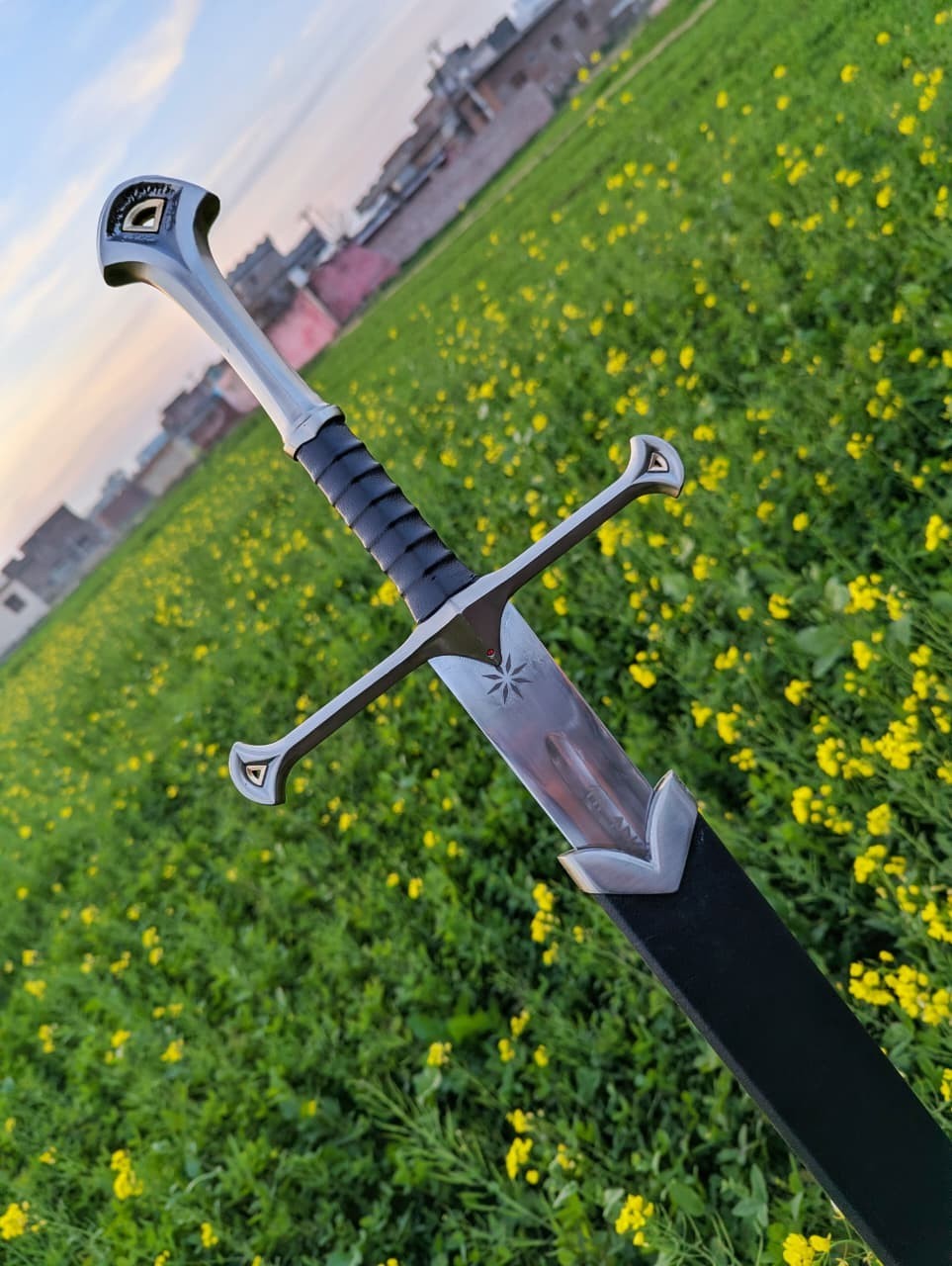Ancient Shattered Blade of the King 52 Handmade Fantasy Longsword Narsil Anduril