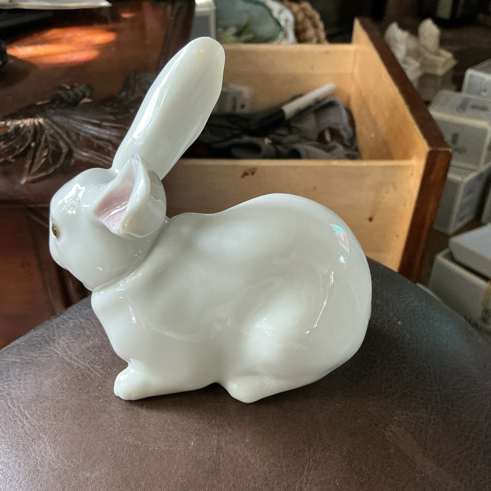 Retired Lladró Attentive Bunny White Rabbit Figurine 05905 Glossy Mint