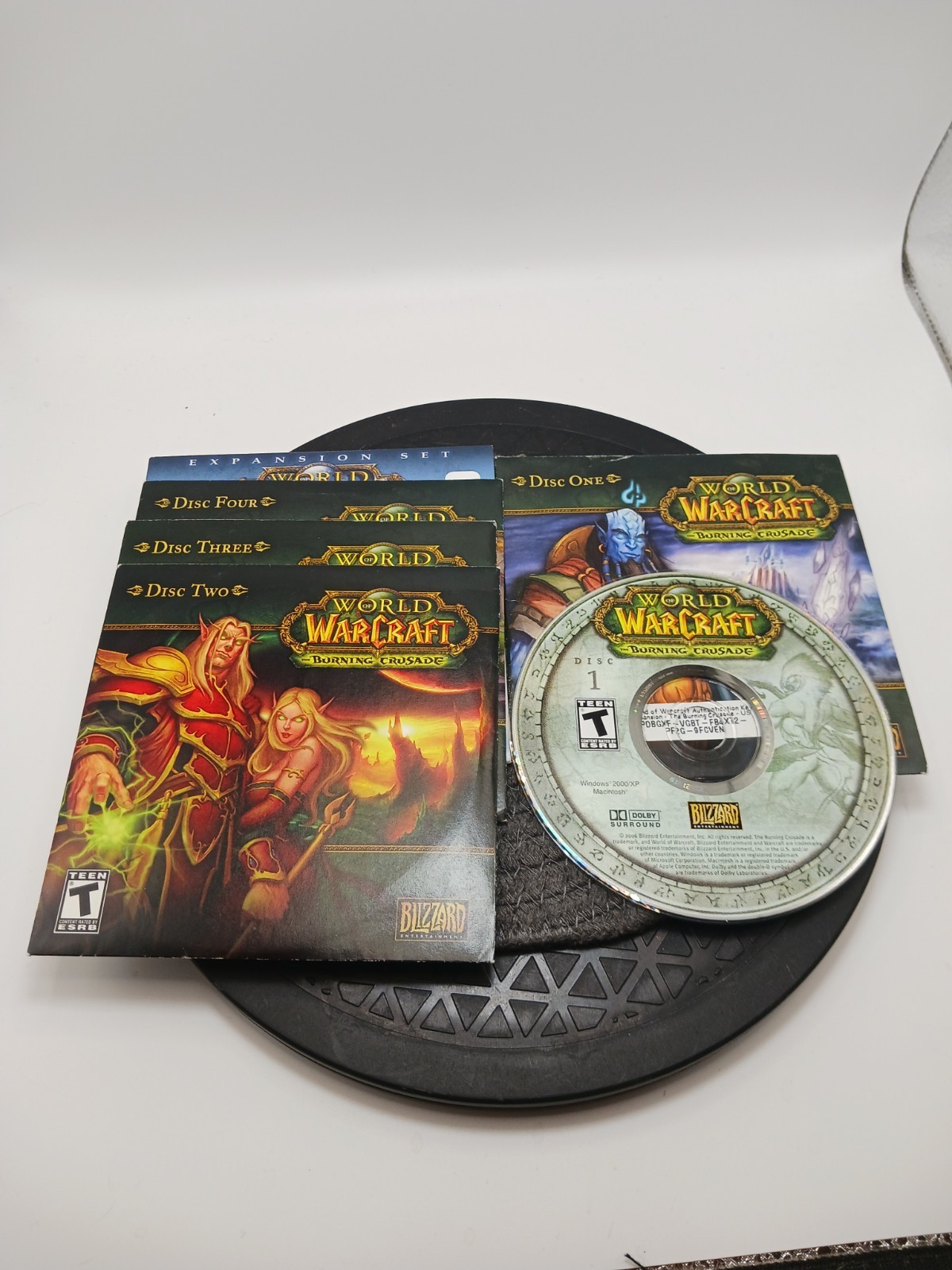 World of Warcraft Burning Crusade (4 Discs) + Wrath of the Lich King (1 Disc)