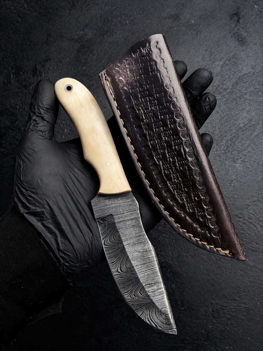 LOT 20PCS, 8'' FULL TANG DAMASCUS KNIVES, BONE HANDLE & SHEATHS