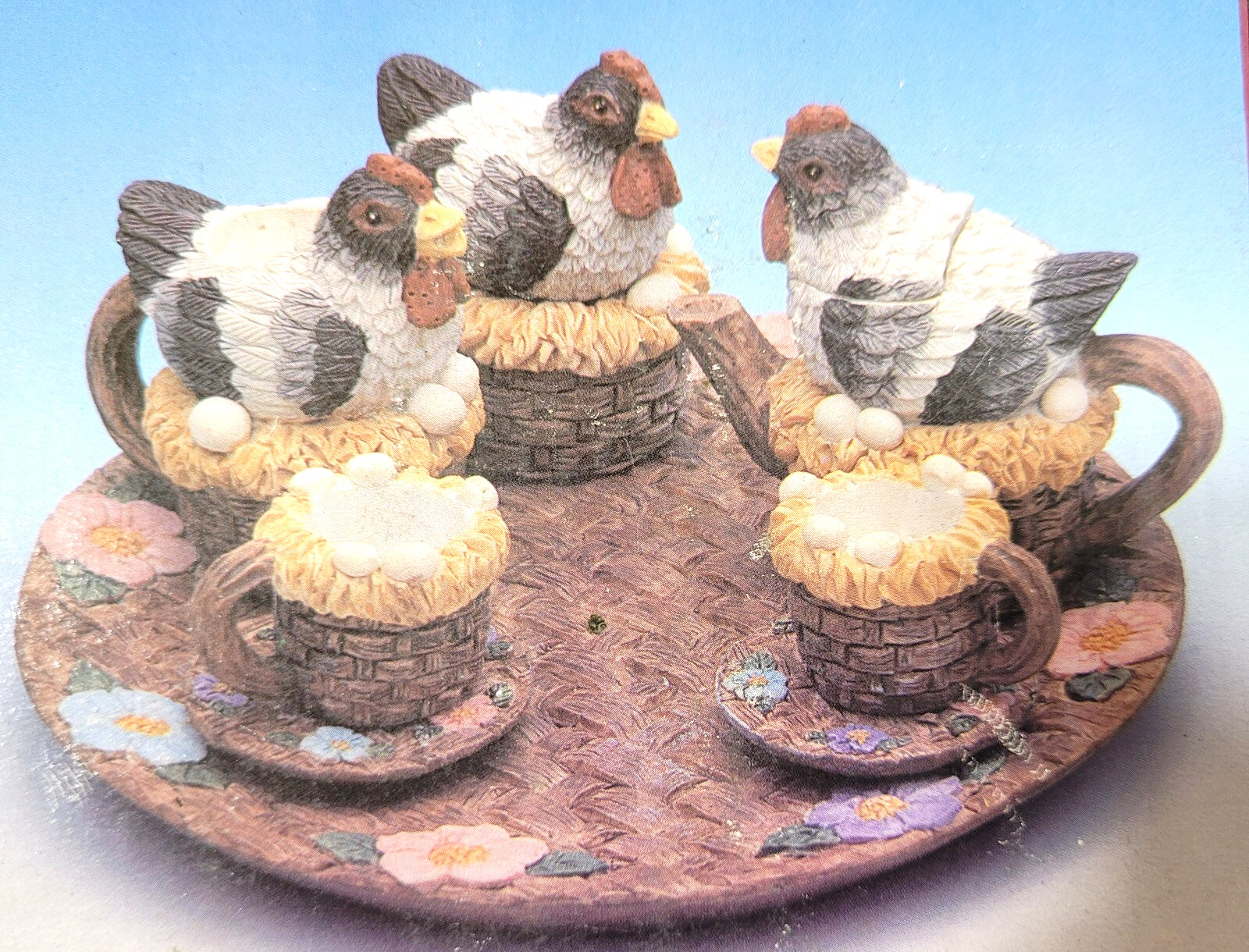 Young\'s Collectables CHICKEN TEA SET, New (30342)