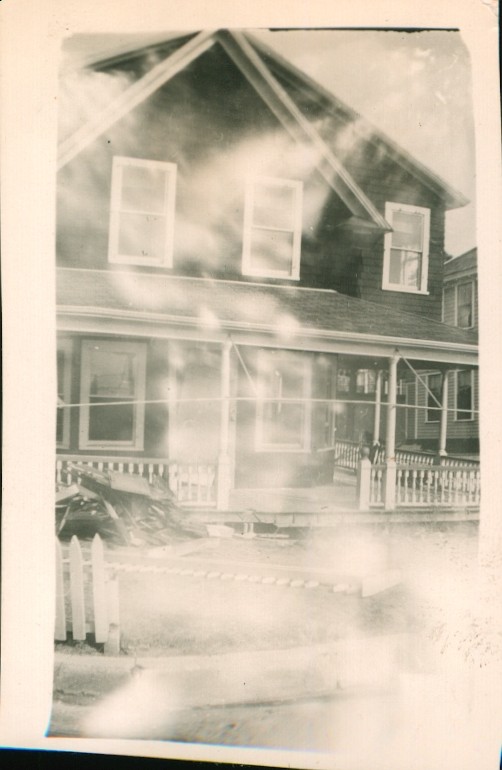 Old Vintage Photo HOUSE ABSTRACT GHOST LIGHT SURREAL BIZARRE ODD UNUSUAL PICTURE