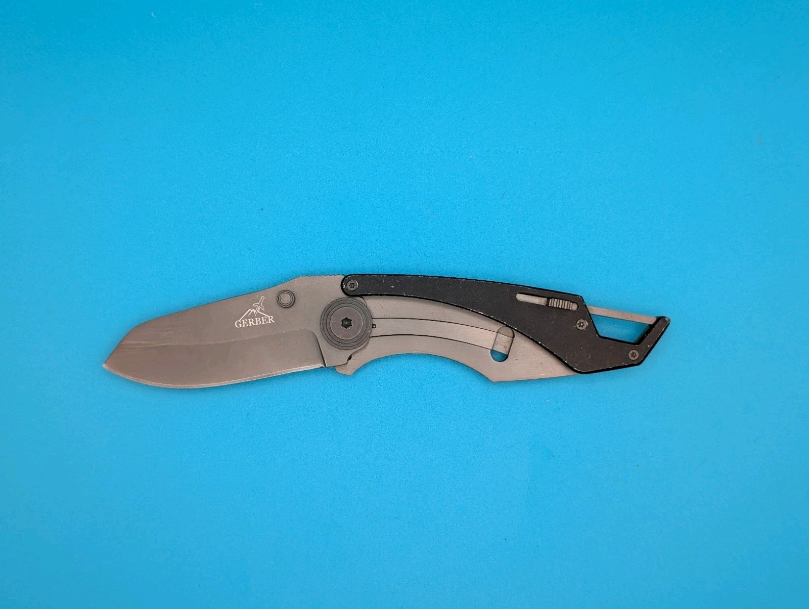 Gerber Descent II Plain Edge Folding Pocket Knife Discontinued