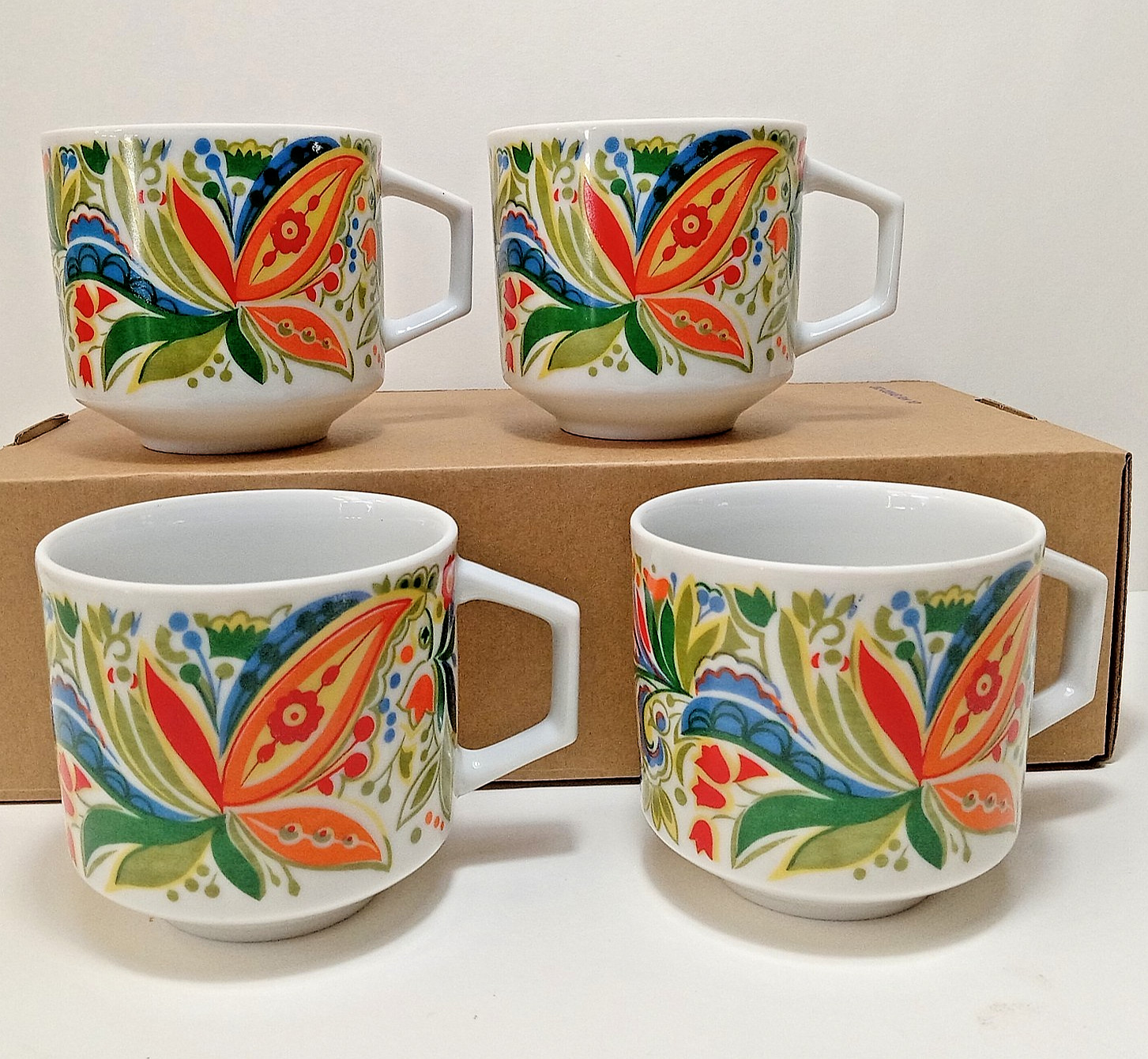 Set of 4 Vintage 1970s Cascade Japan Mugs Retro Floral Flower Power Mod Boho MCM