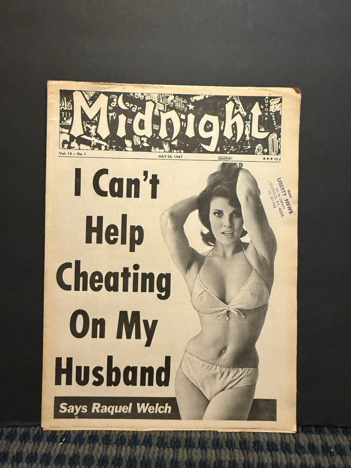 1967 July 24 MIDNIGHT Newspaper, Raquel Welch (VRN10E)