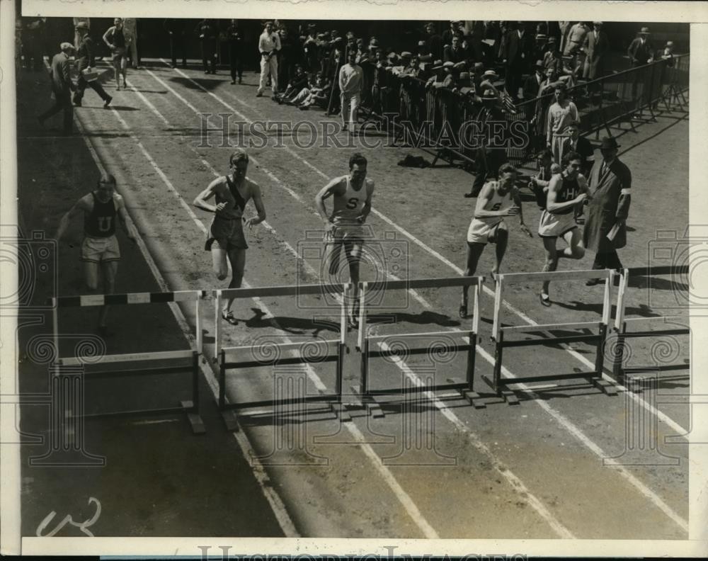 1927 Press Photo Philadelphia a West of Stanford wins 120 yd hurdles - nes31741
