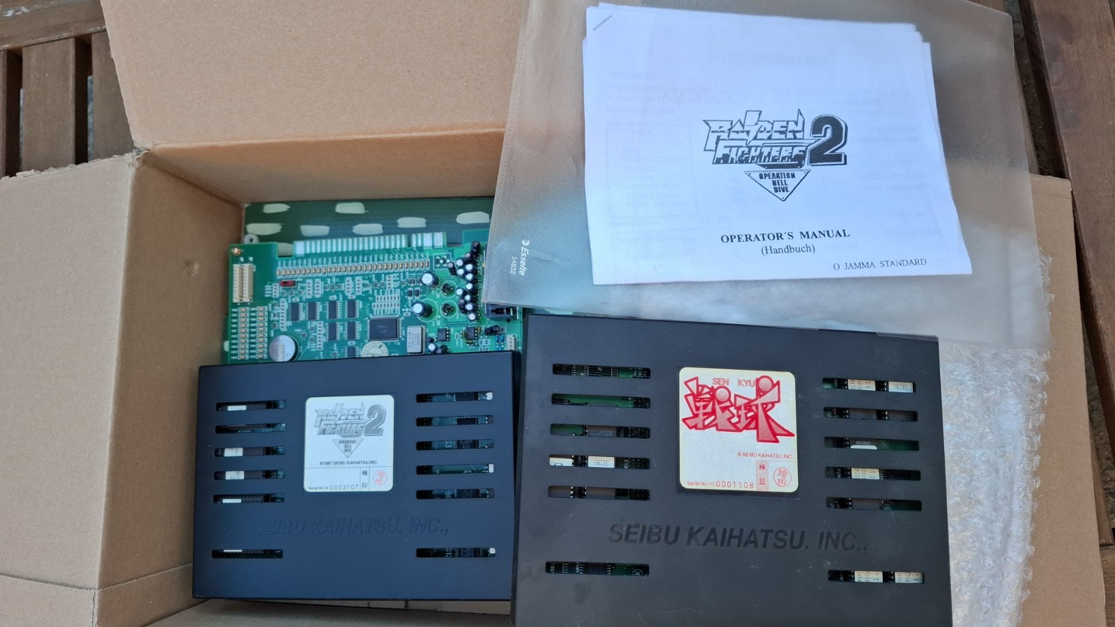 RAIDEN FIGHTERS 2 OPERATION HELL DIVE + SENKY SEIBU SPI JAMMA