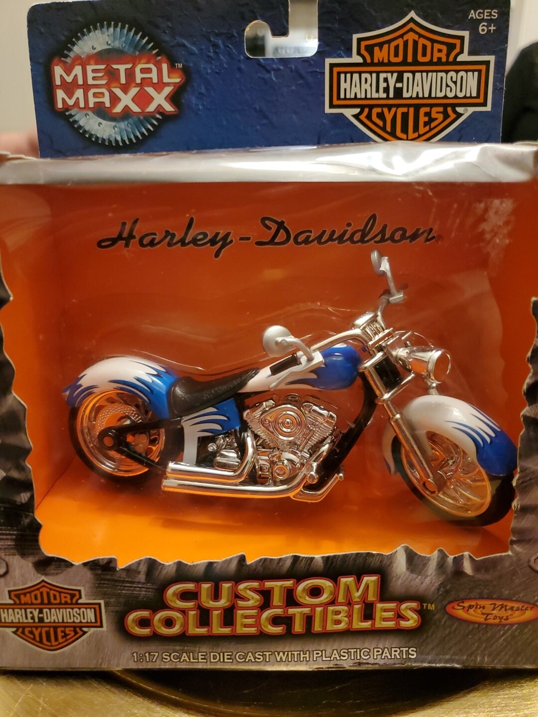 Metal Max Harley Davidson Custom Collectibles Metal Max Motorcycles 1:17 Scale