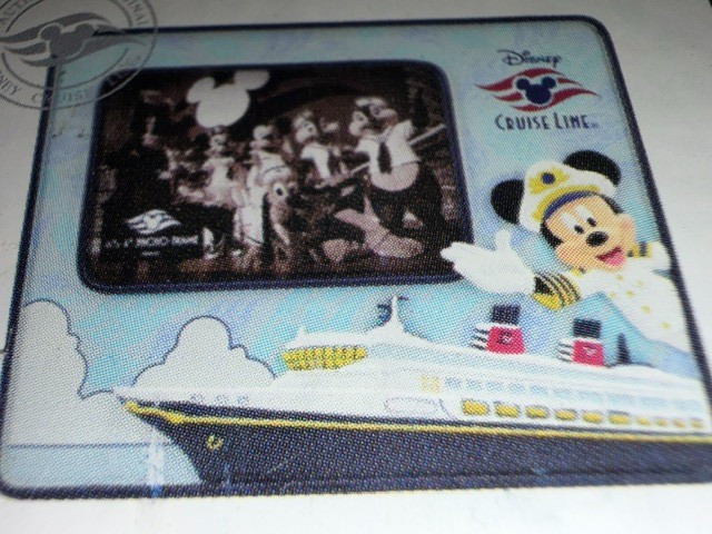 NEW IN BOX Disney Cruise Line Mickey Sailor & Boat Photo 4x6 Frame Resin