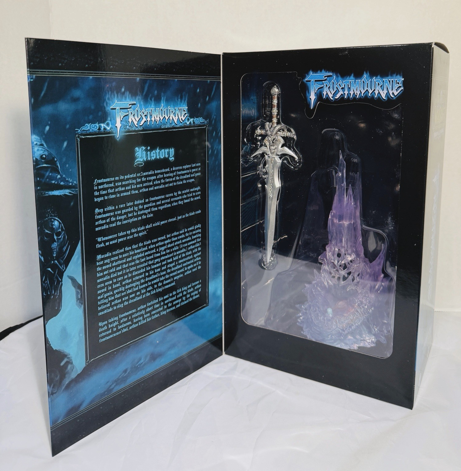 World of Warcraft Frostmourne LED Sword Arthas Lich King Collectible Statue Toys