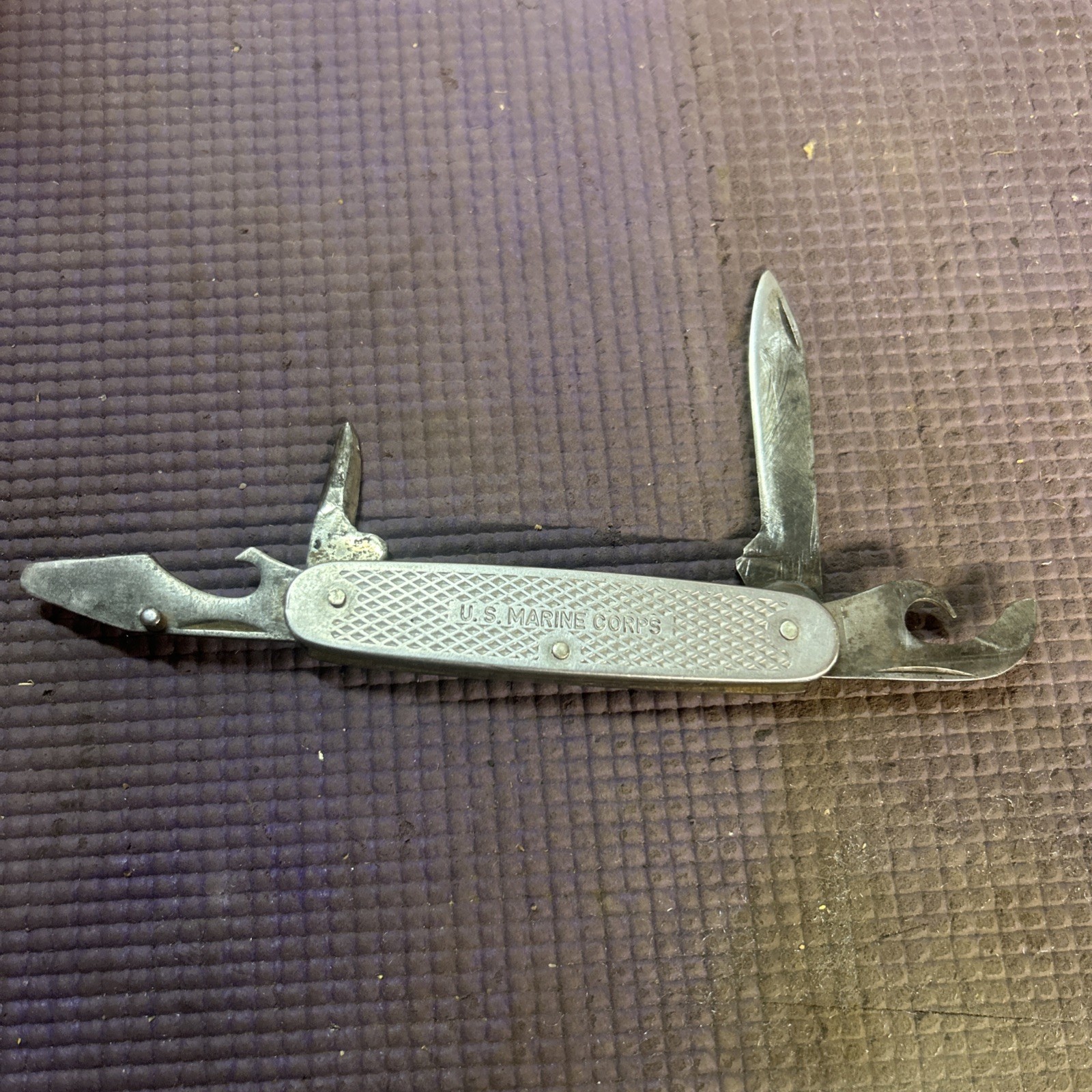WWII US Marine Corps USMC Pocket Utility Knife 1944-45 Kingston Type Used